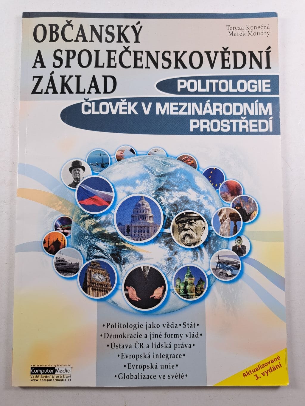 Levně Občanský a společenskovědní základ - Politologie Měkká (2015)