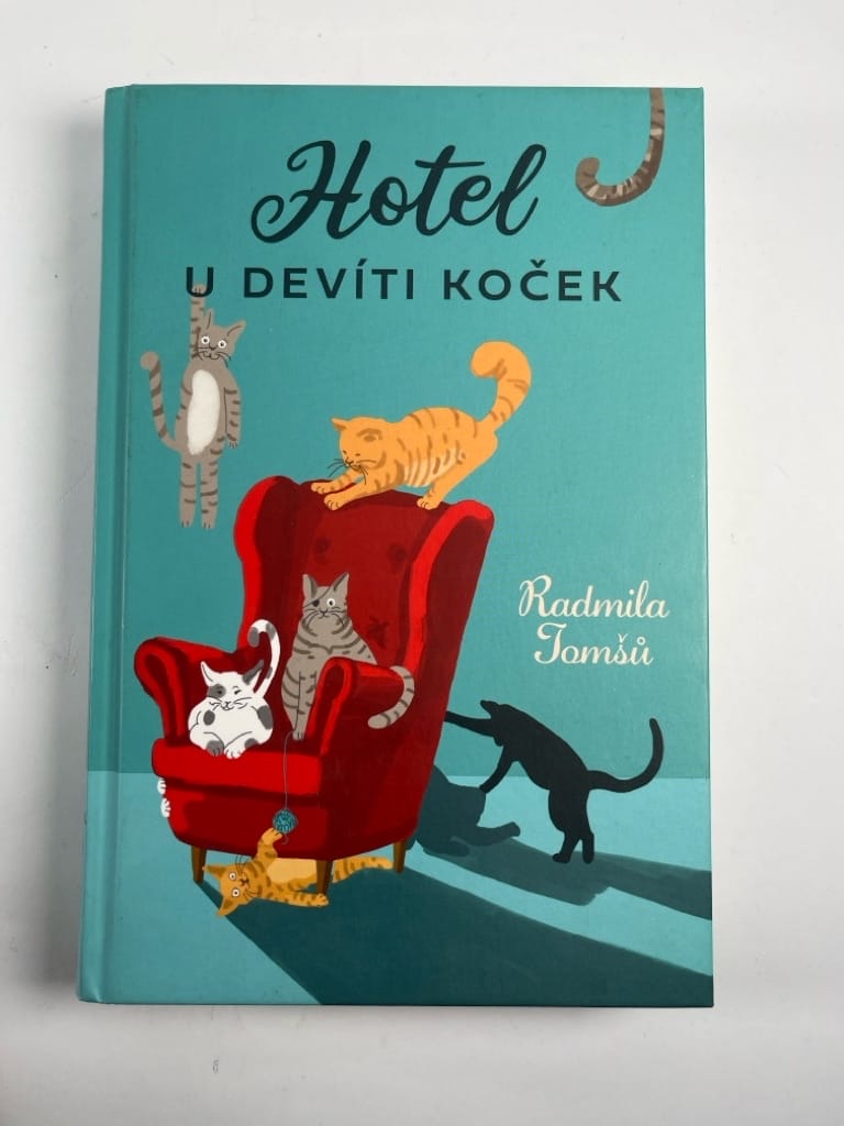 Hotel U devíti koček