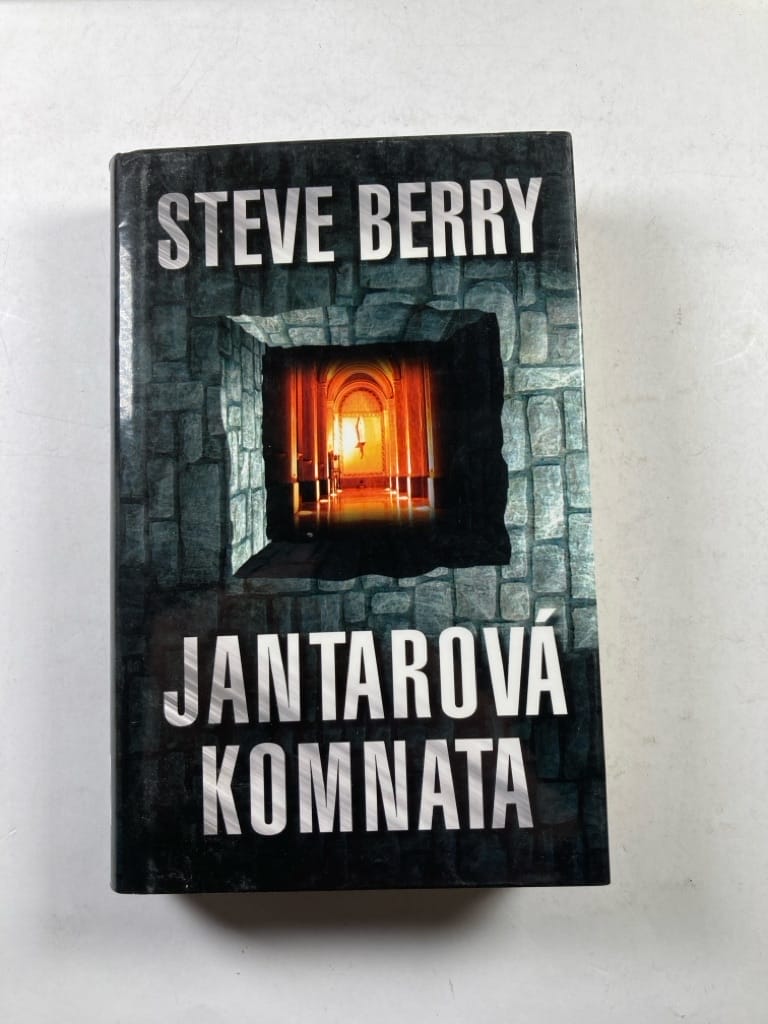 Levně Jantarová komnata Pevná (2007)
