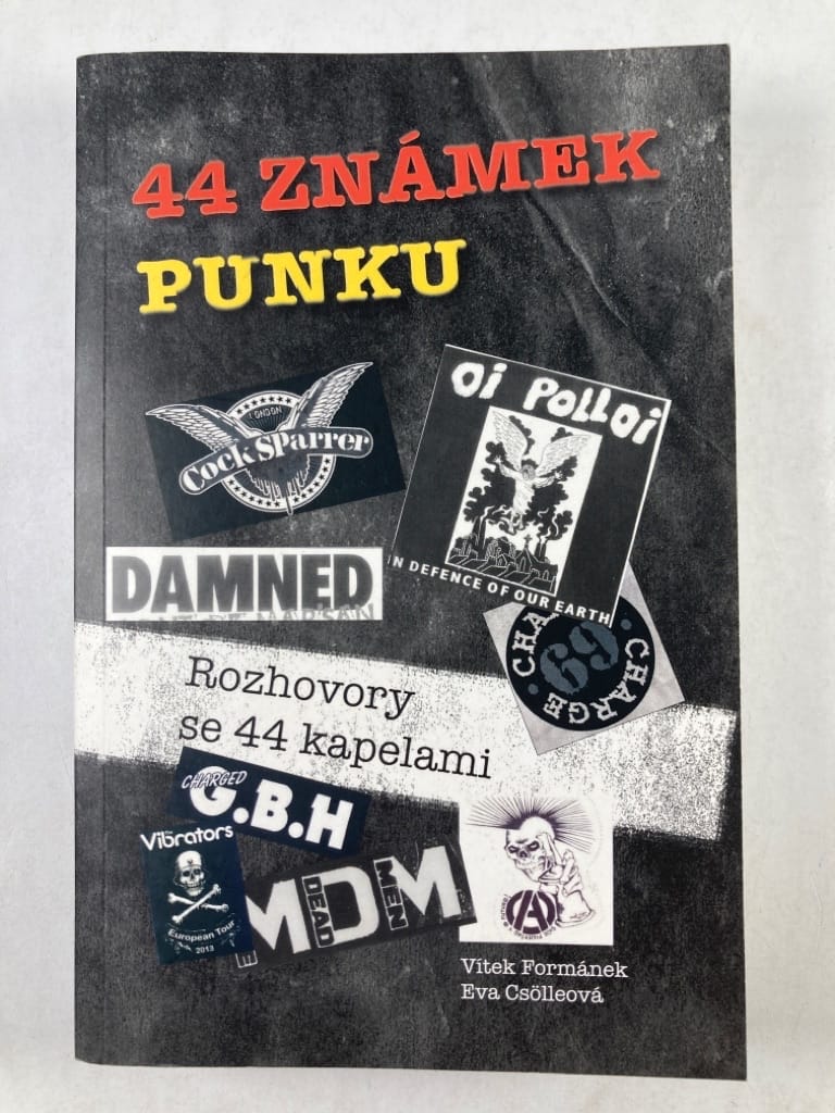 Levně 44 známek punku