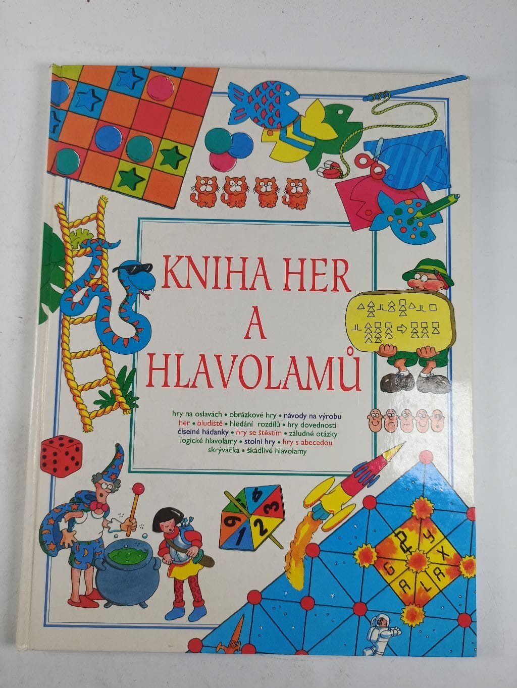 Levně Kniha her a hlavolamů Pevná