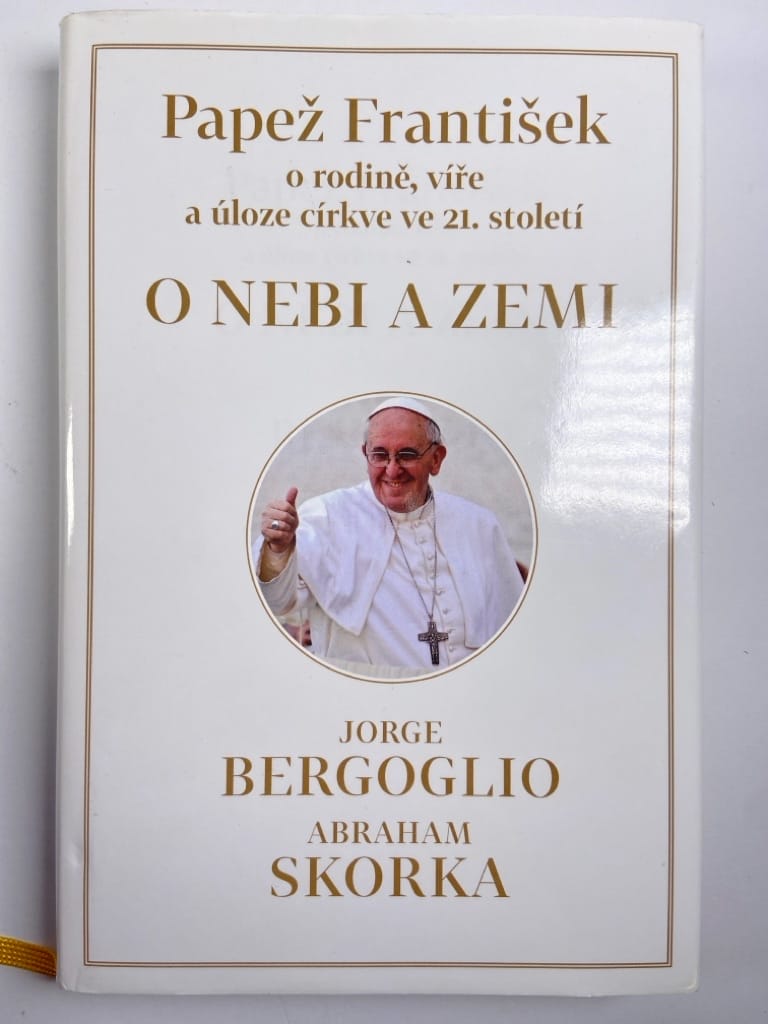 O nebi a zemi