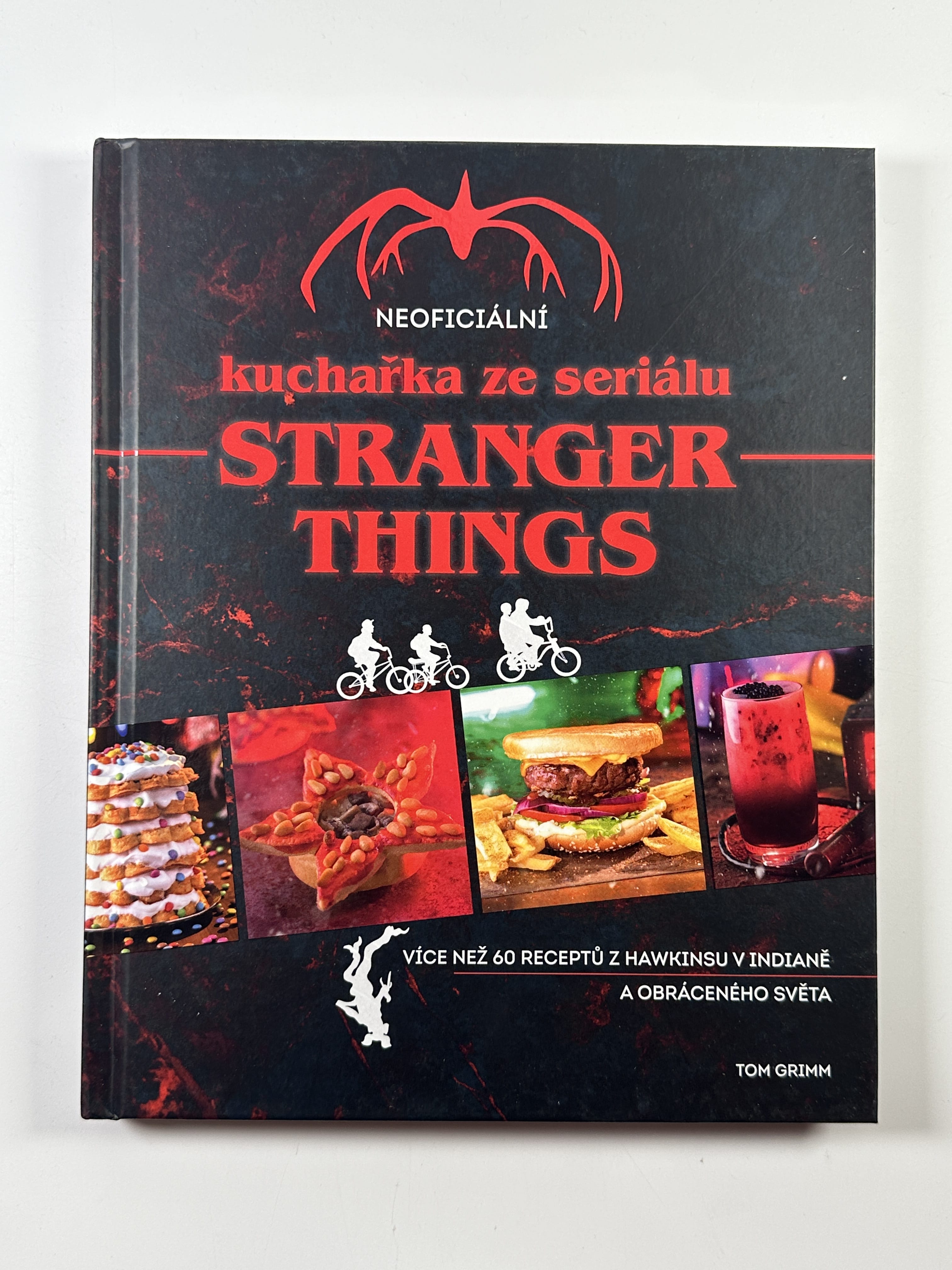 Levně Neoficiální kuchařka ze seriálu Stranger Things Pevná (2024)