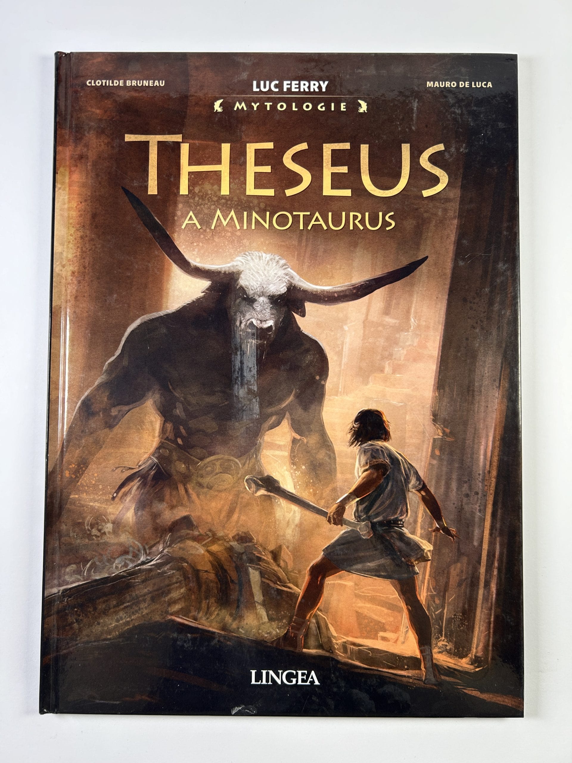 Levně Theseus a Minotaurus