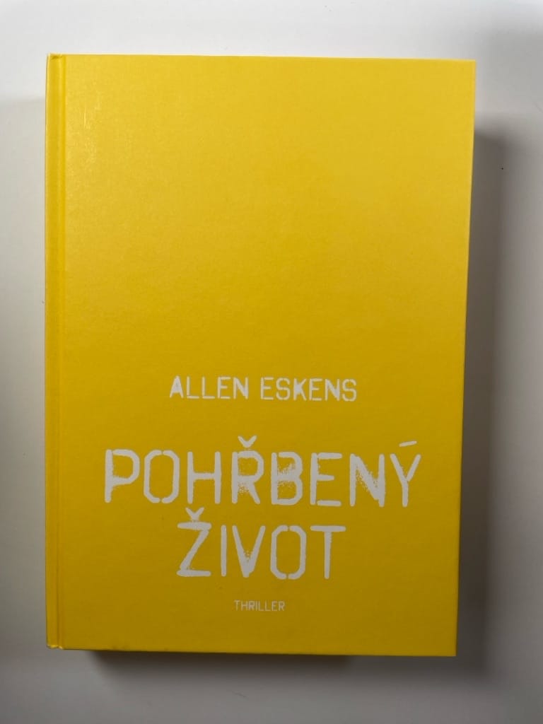 Pohřbený život Bez obalu
