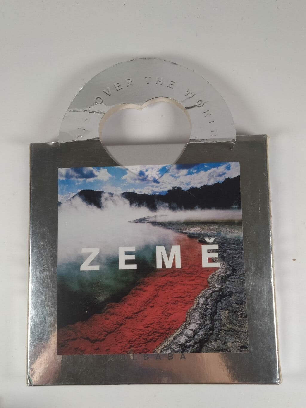 Levně Země Pevná (2014)