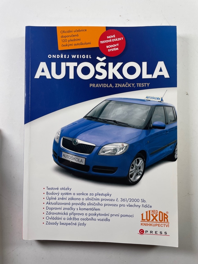 Autoškola: pravidla, značky, testy