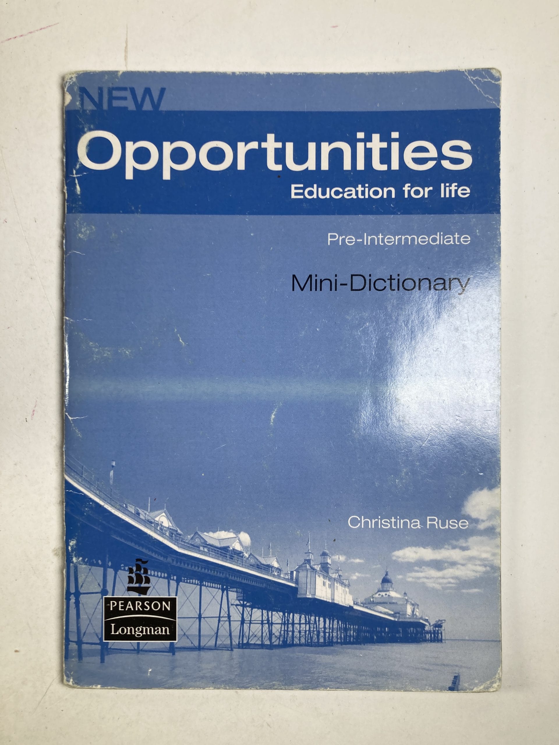 Levně New Opportunities: Education for Life: Pre-Intermediate Mini-Dictionary Měkká 2