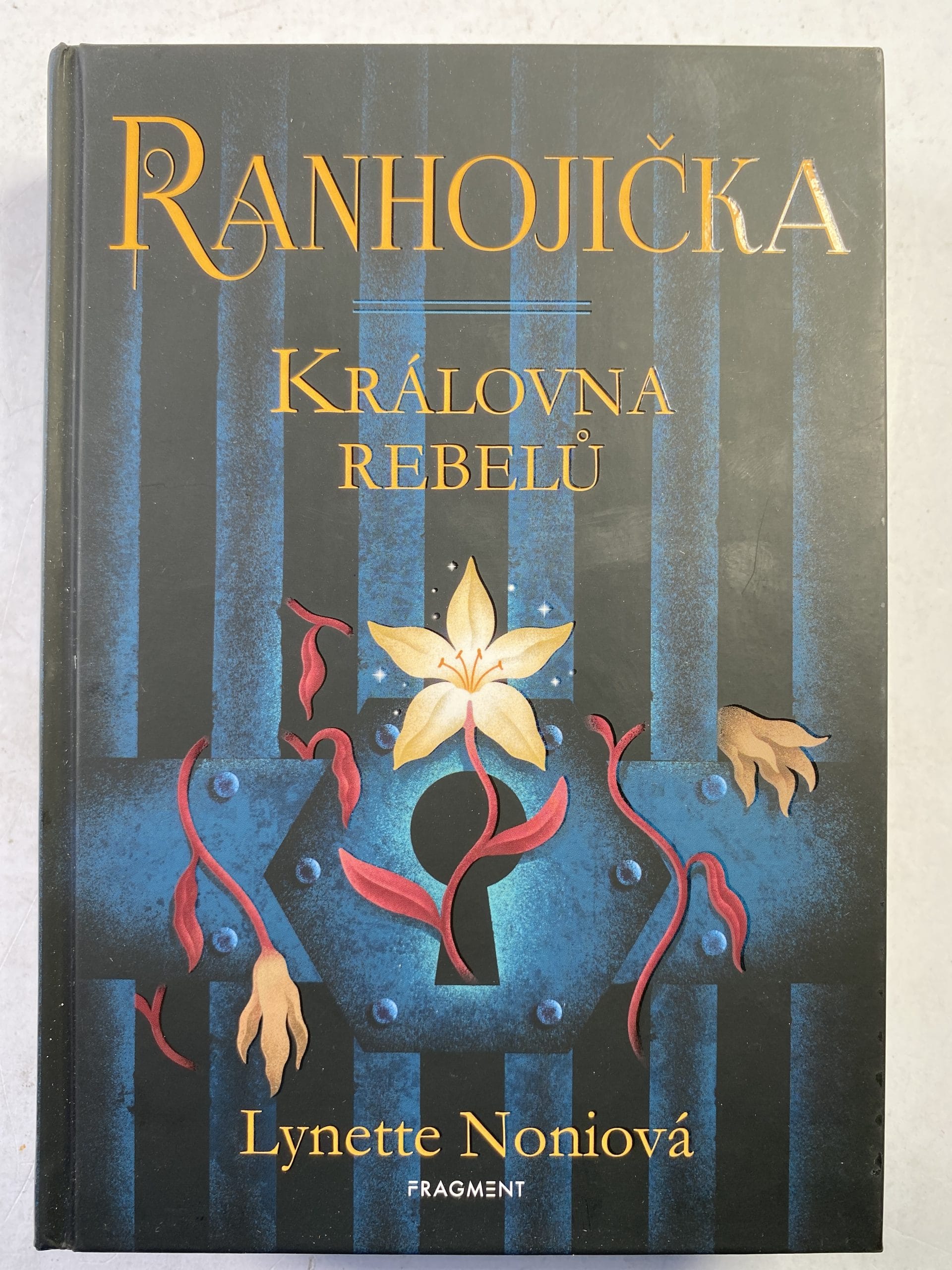 Levně Ranhojička: Královna rebelů (1) Pevná (2024)