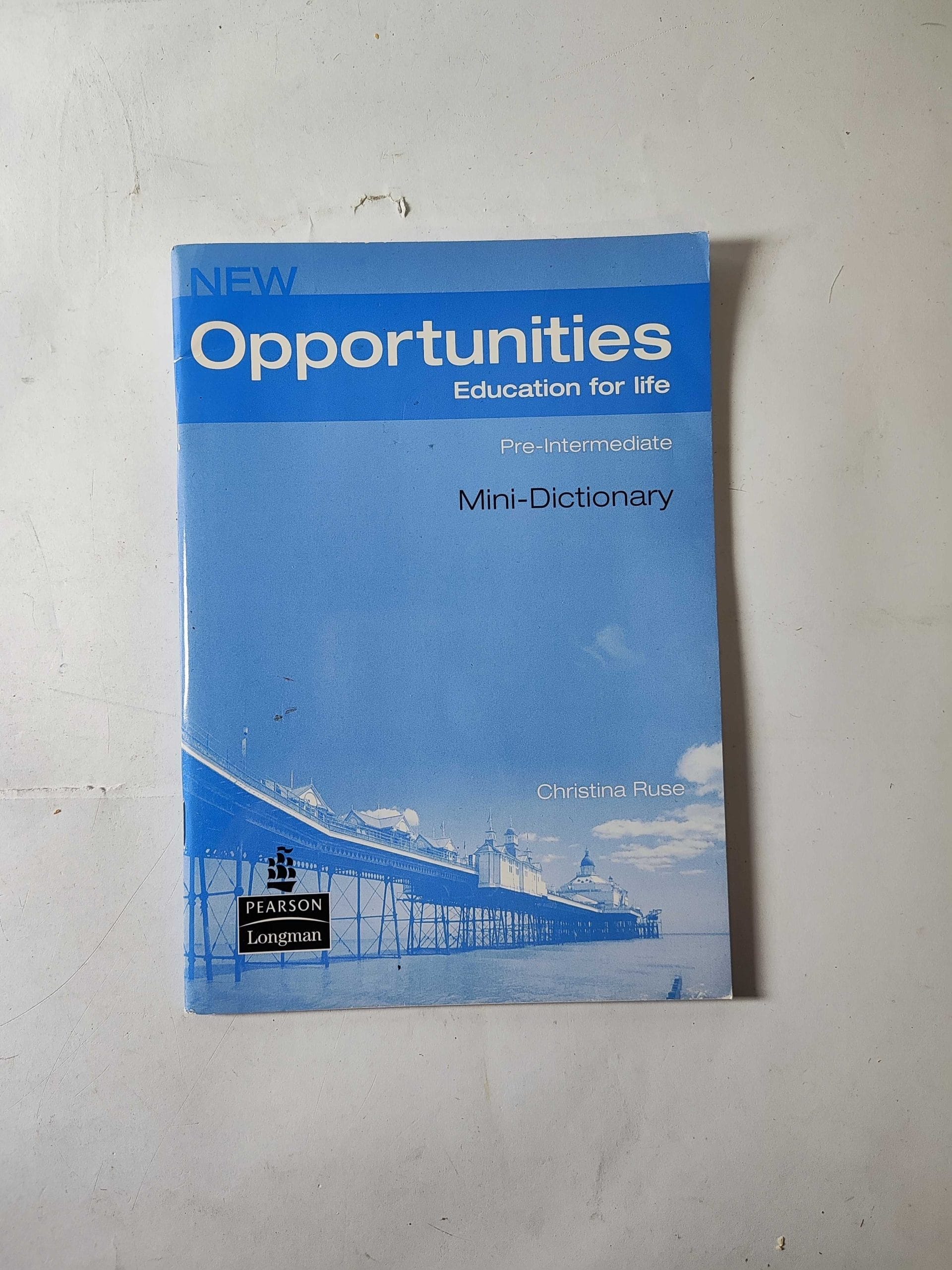 Levně New Opportunities: Education for Life: Pre-Intermediate Mini-Dictionary Měkká