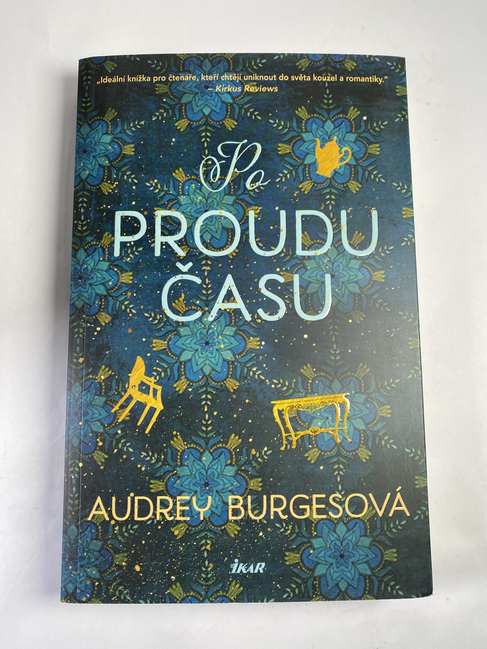 Levně Po proudu času