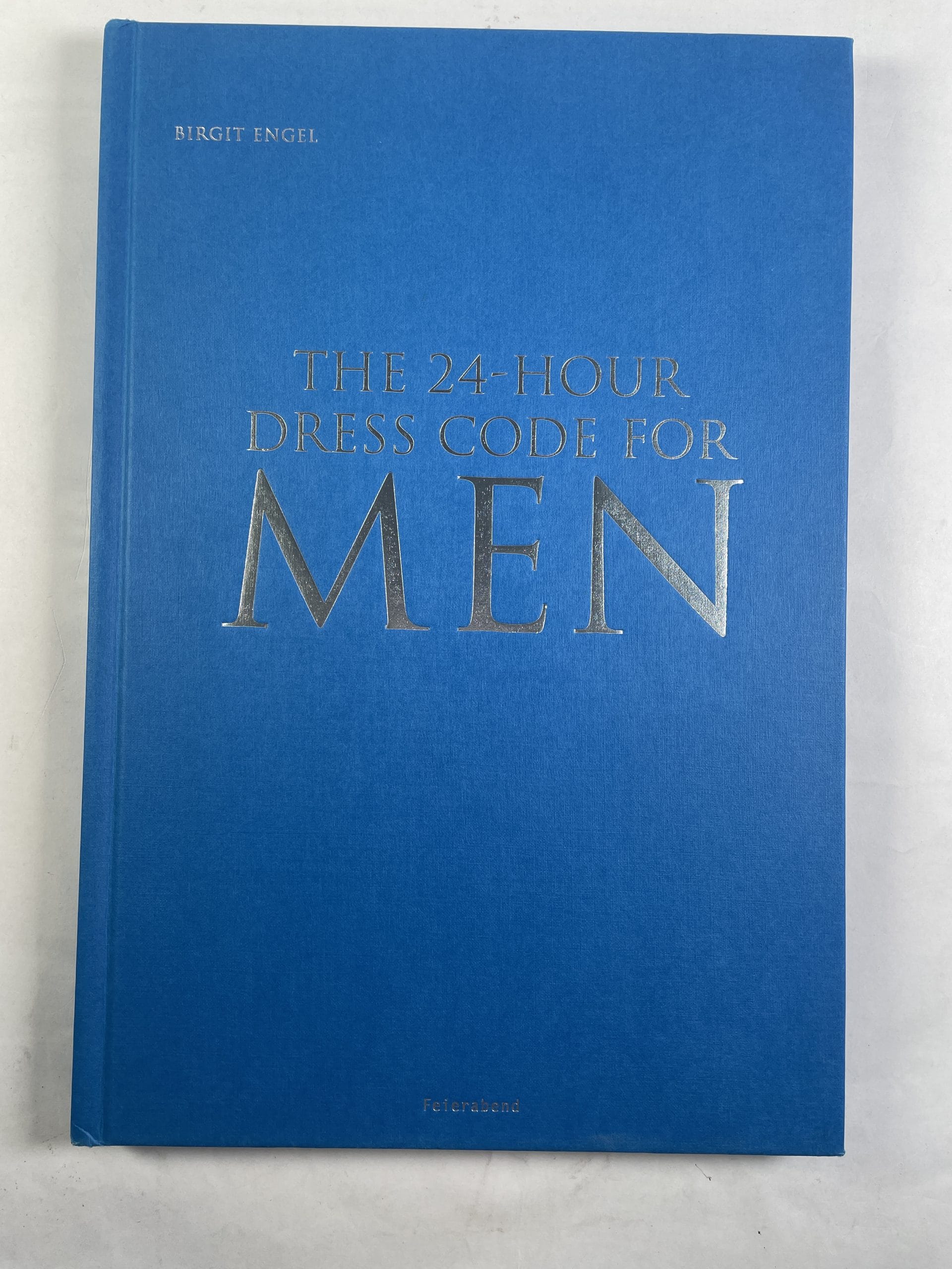 Levně The 24-hour dress code for men