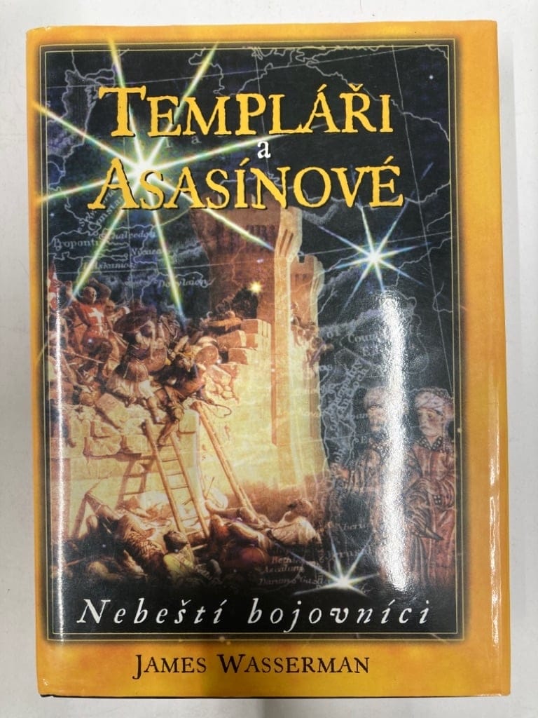 Levně Templáři a asasínové Pevná