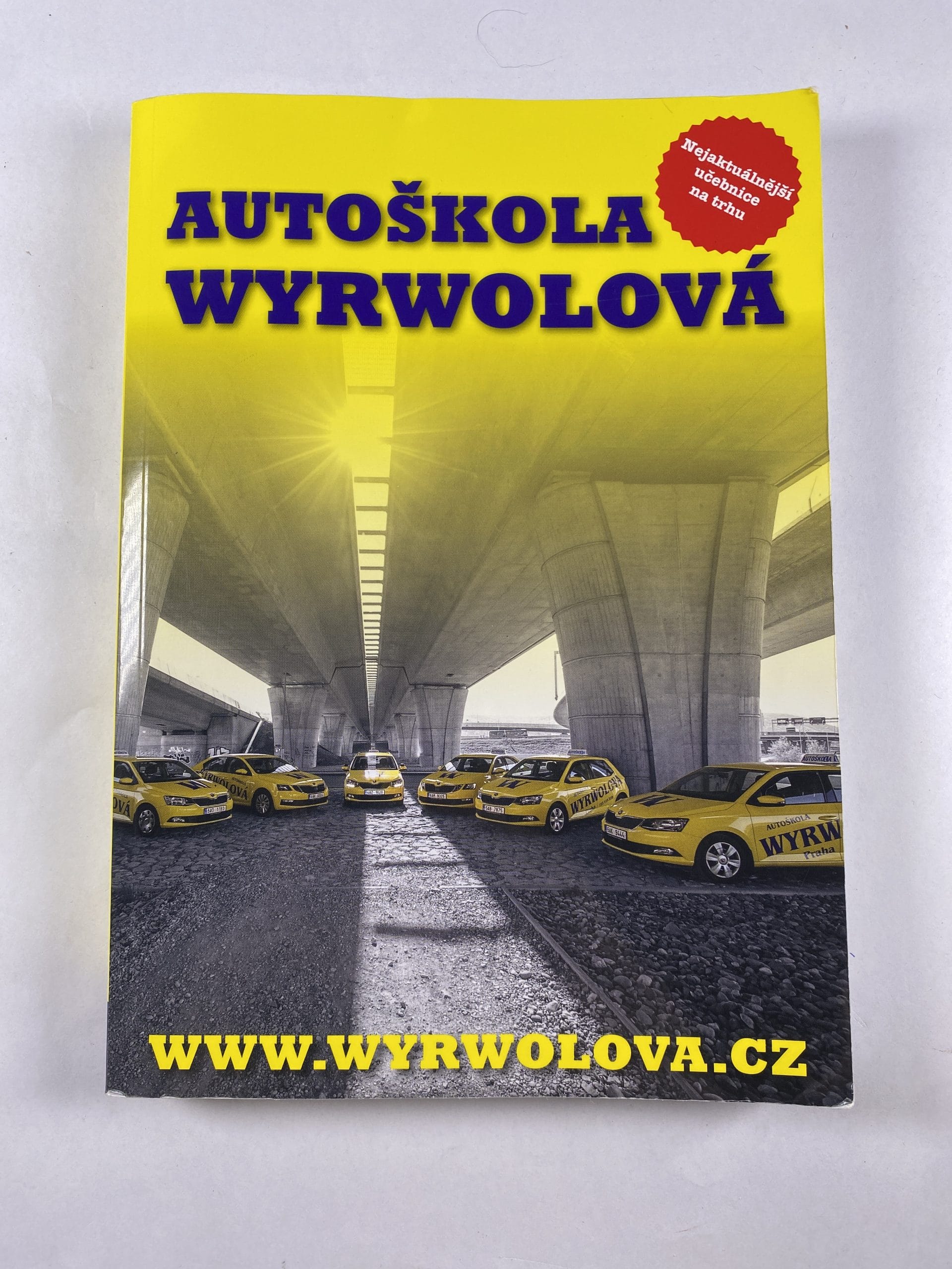 Autoškola - pravidla, značky, testy 2020