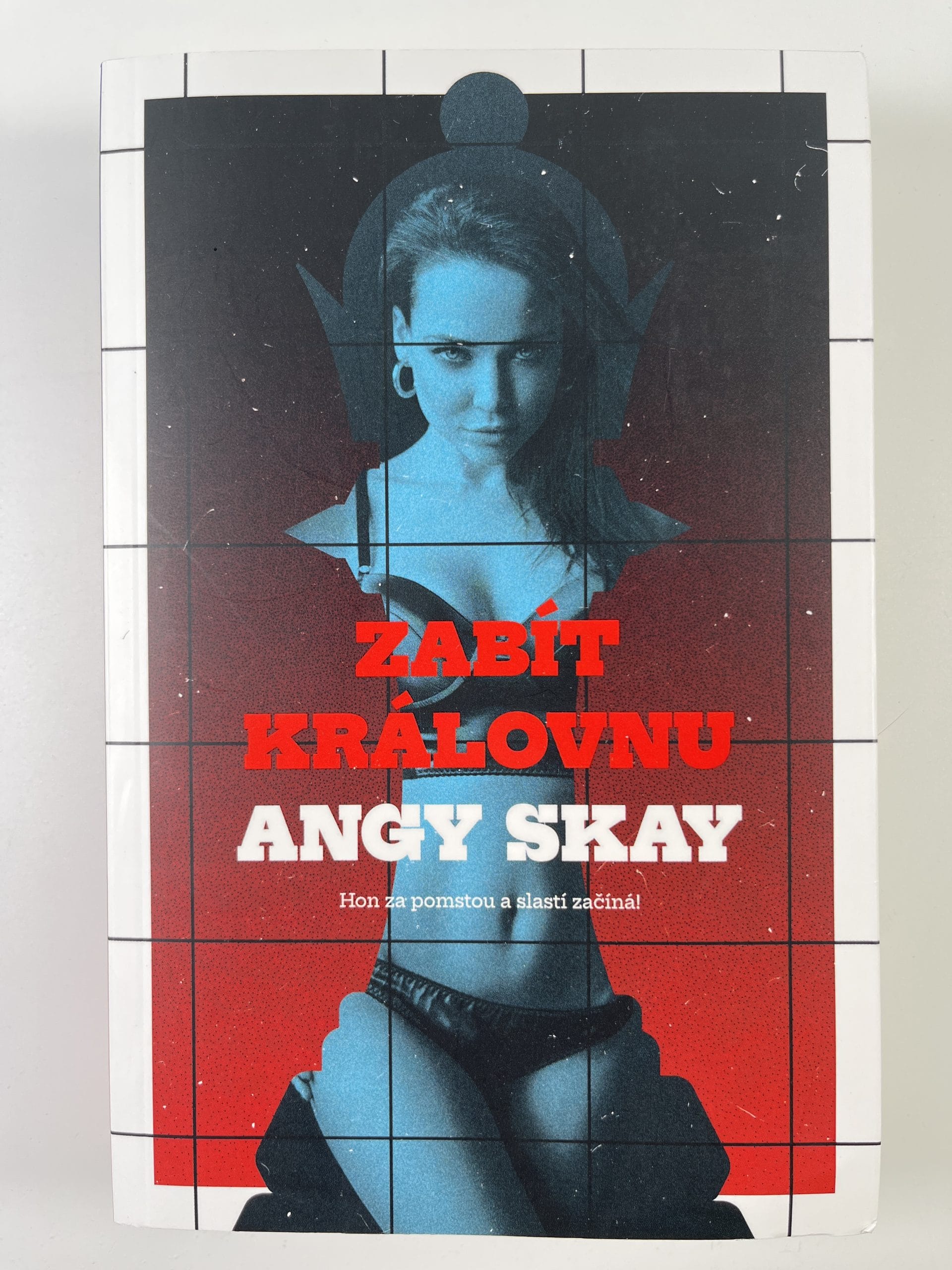 Zabít královnu