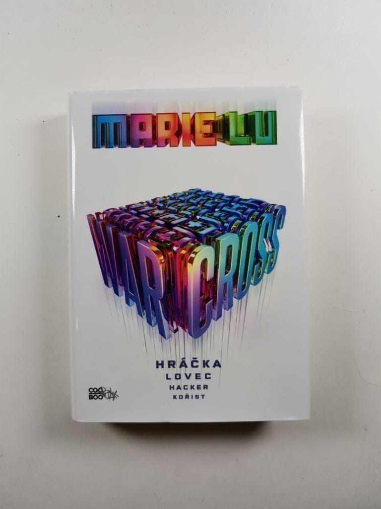 Warcross Pevná (2018)