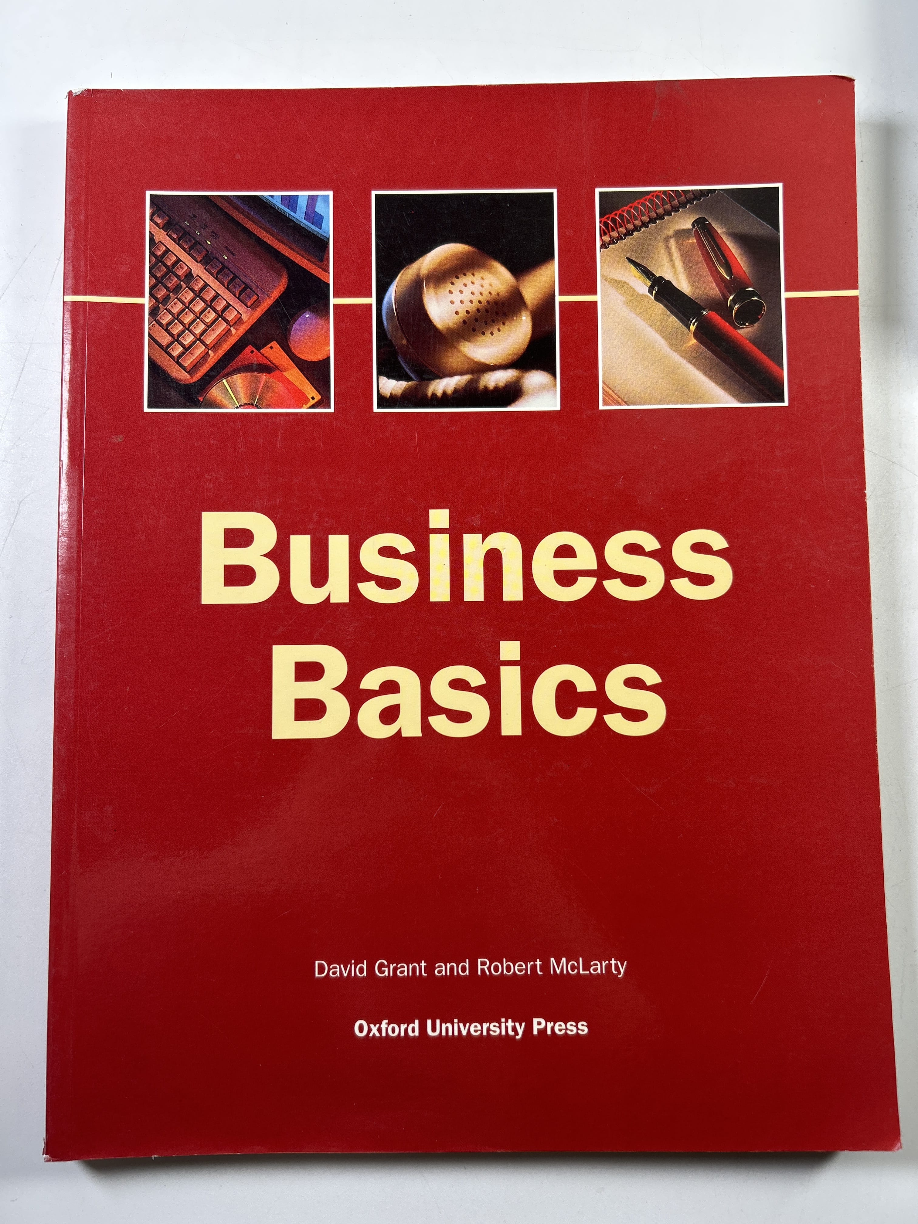Levně Business Basics
