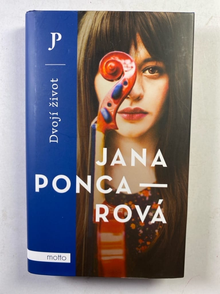 Dvojí život Pevná (2024)