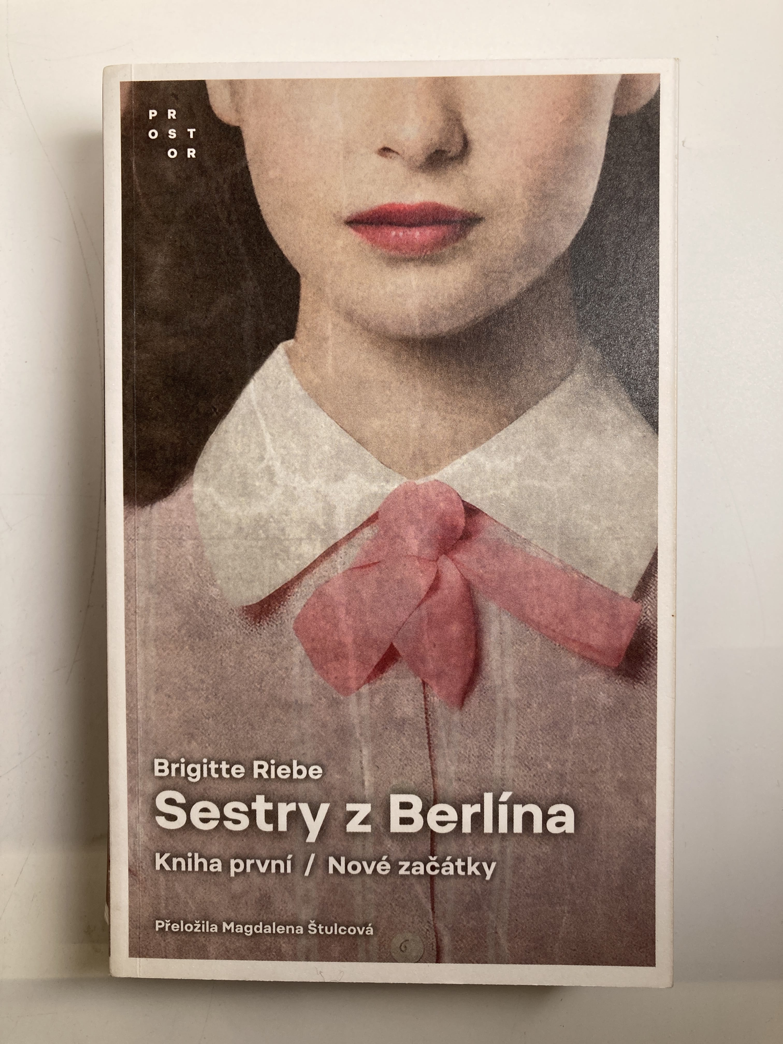 Levně Sestry z Berlína: Nové začátky (1)