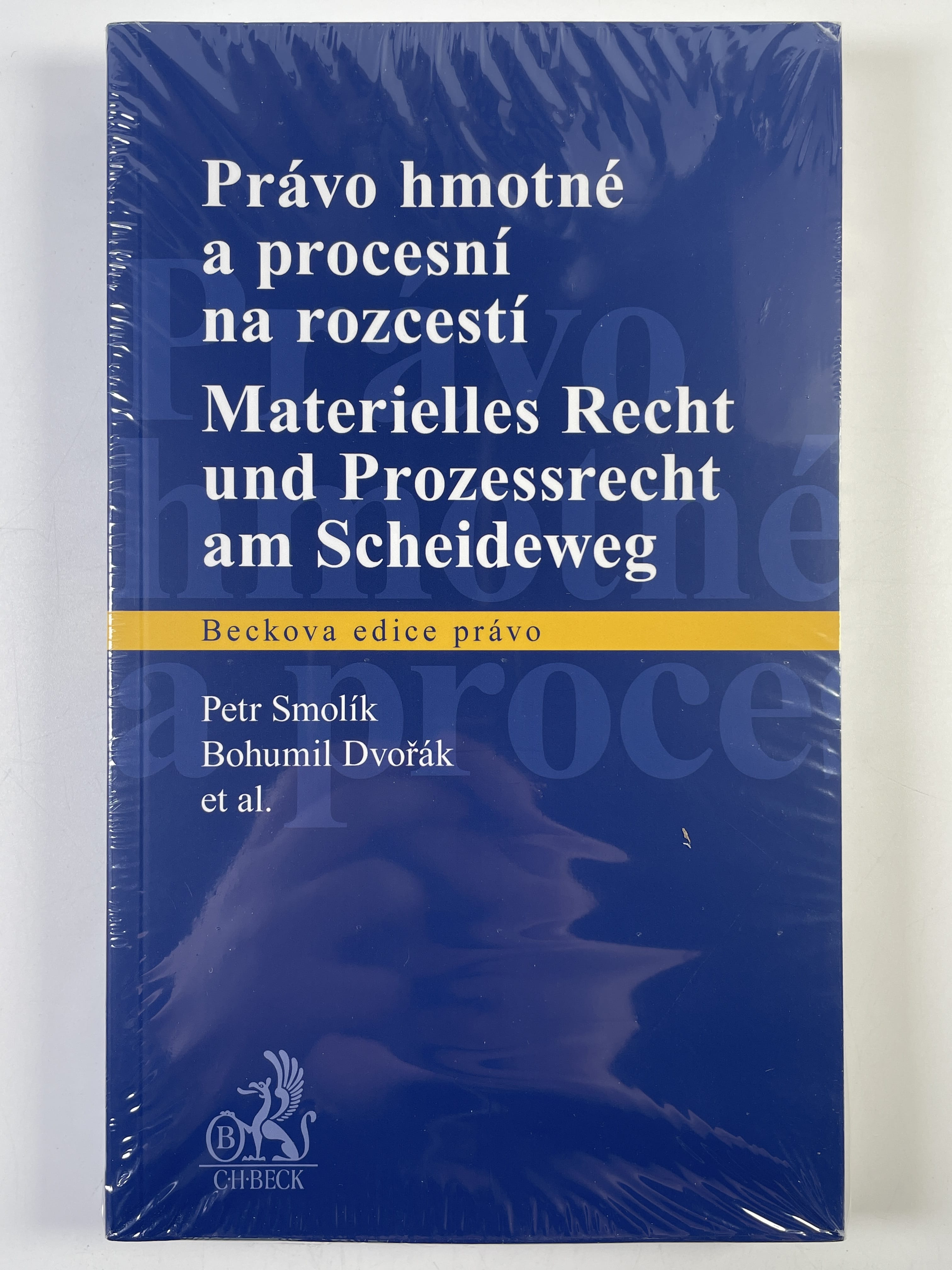 Levně Právo hmotné a procesní na rozcestí