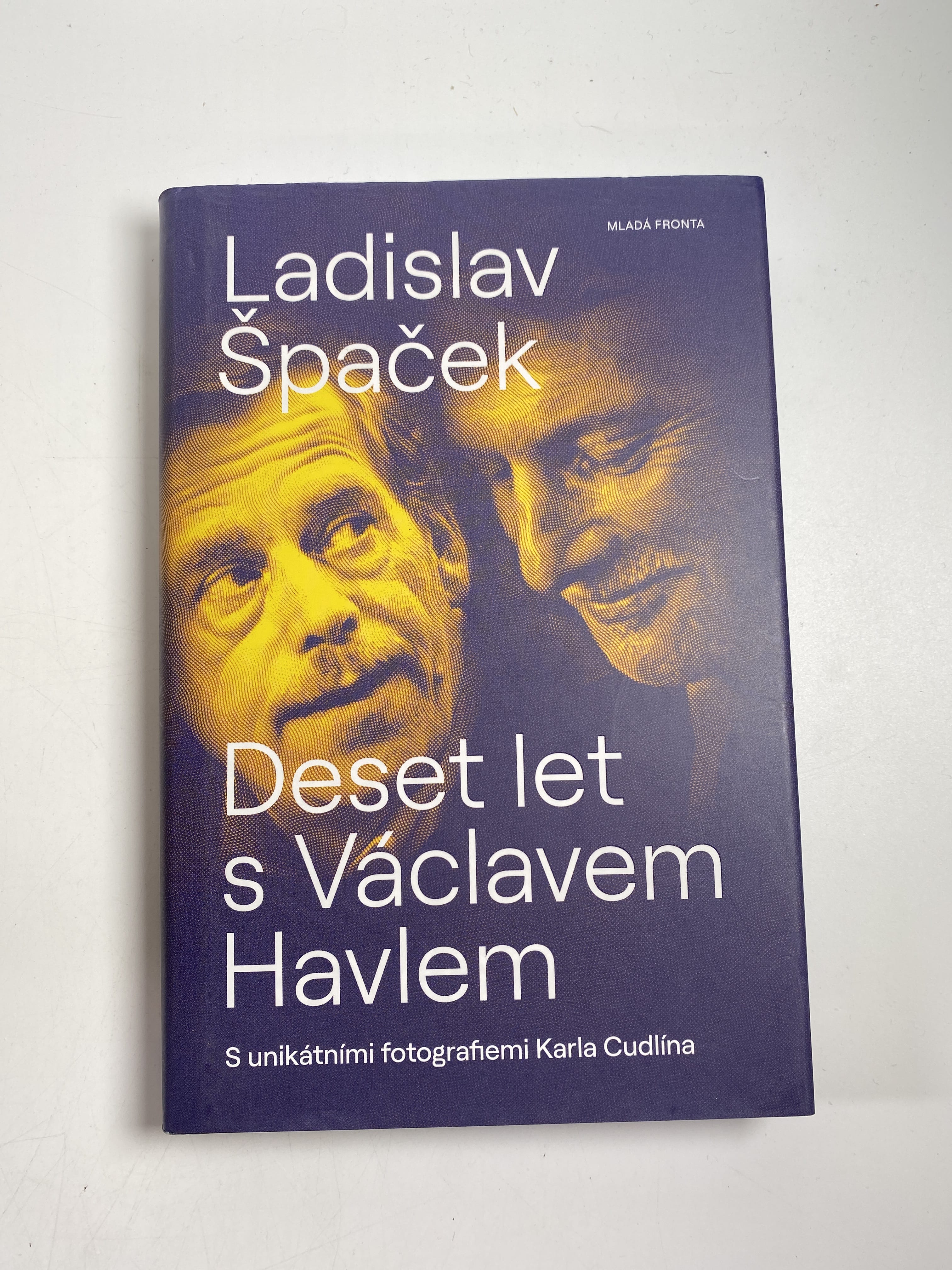 Levně Deset let s Václavem Havlem Pevná 2