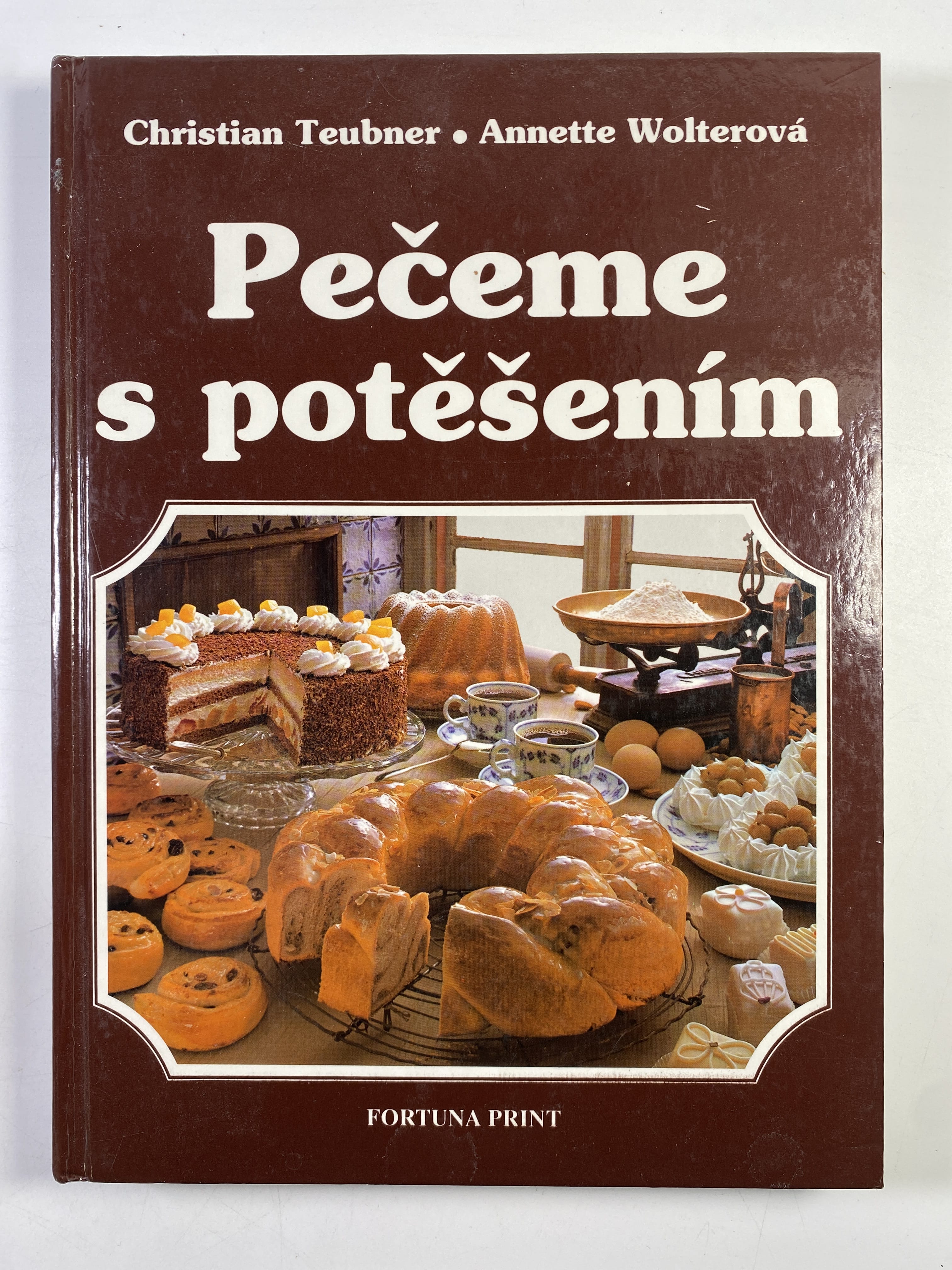 Levně Pečeme s potěšením: velká kniha o pečení s nejlepšími nápady