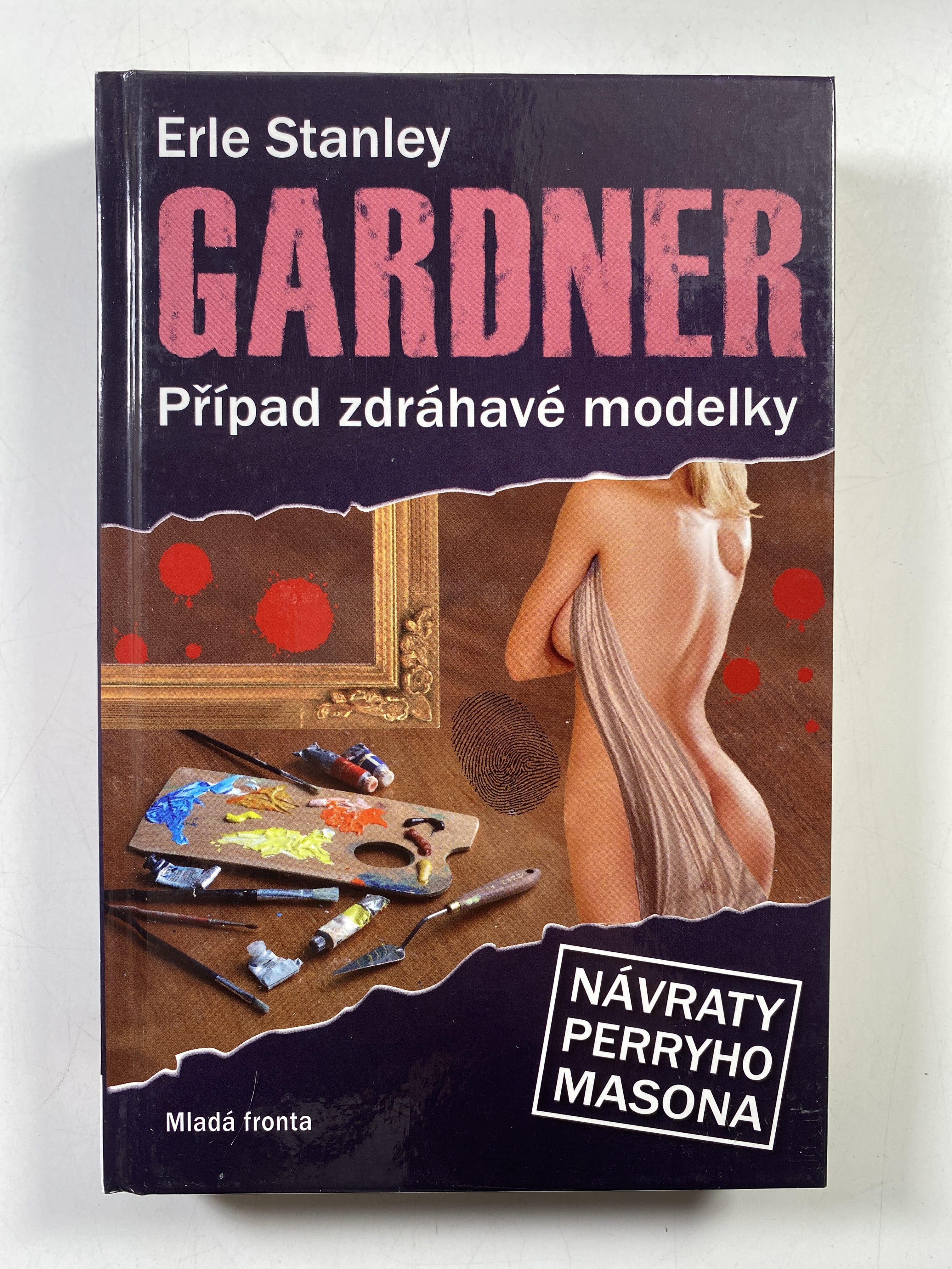 Případ zdráhavé modelky Pevná