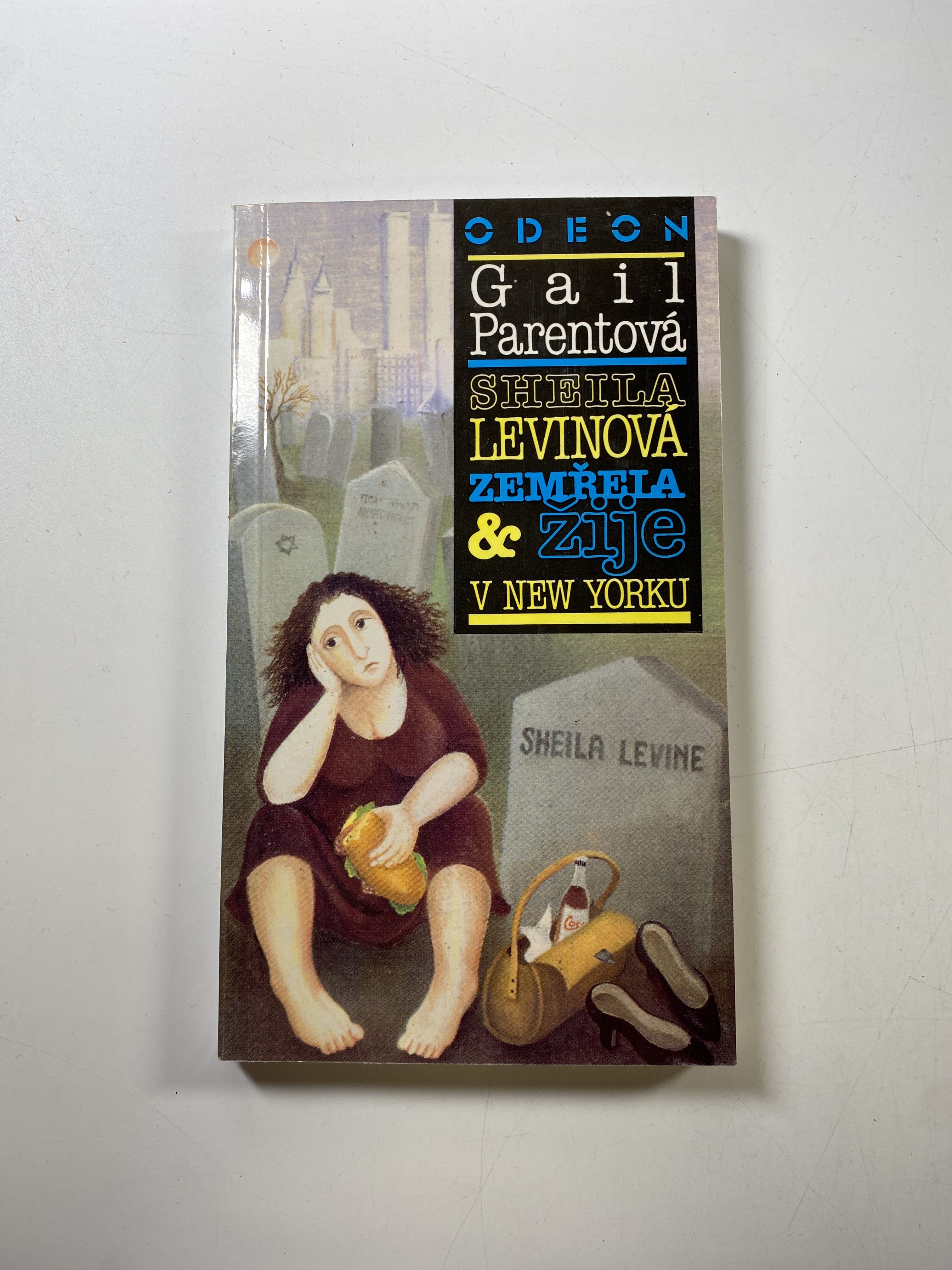 Sheila Levinová zemřela a žije v New Yorku Měkká (1992)