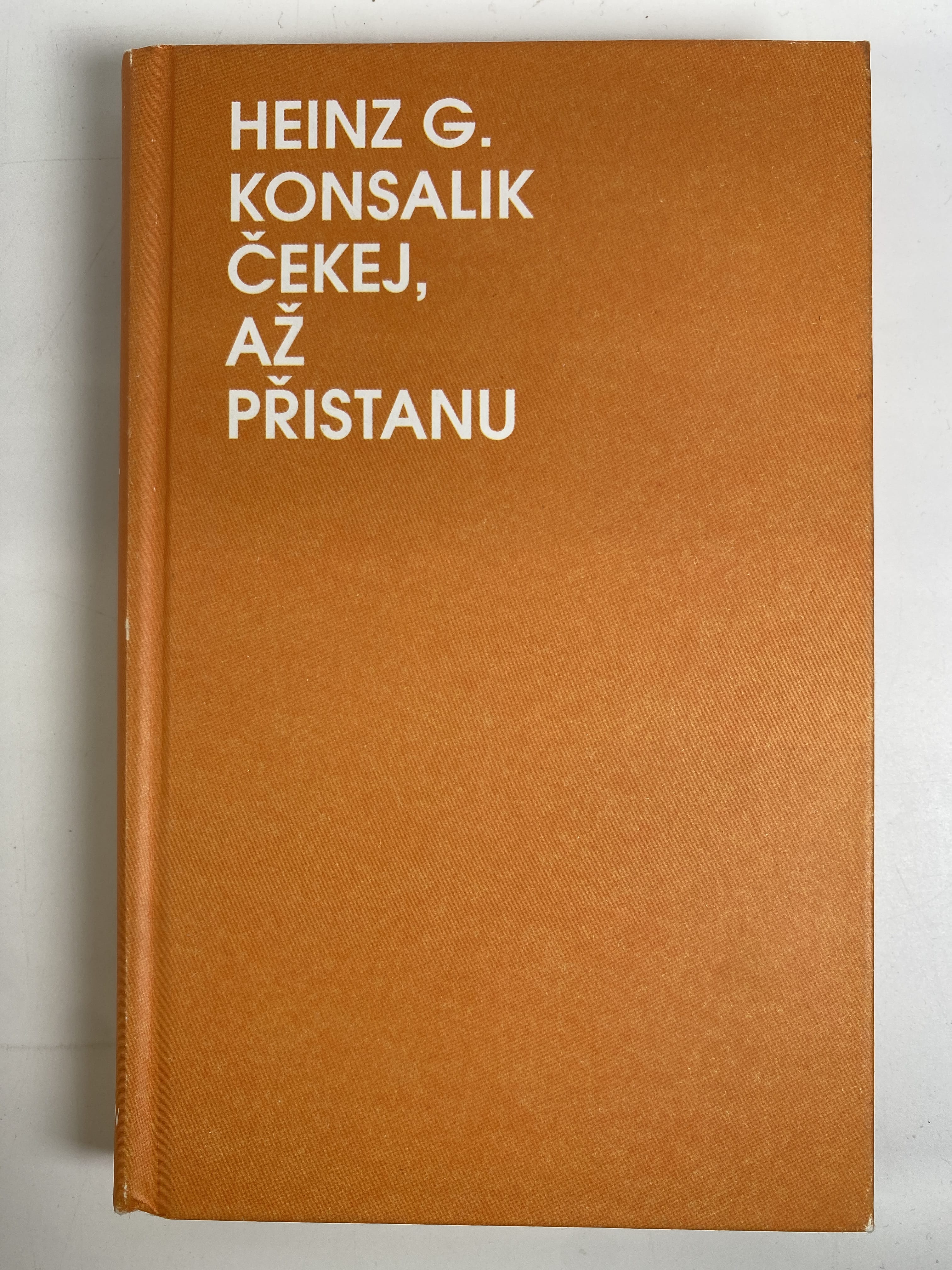 Čekej, až přistanu - bez obalu