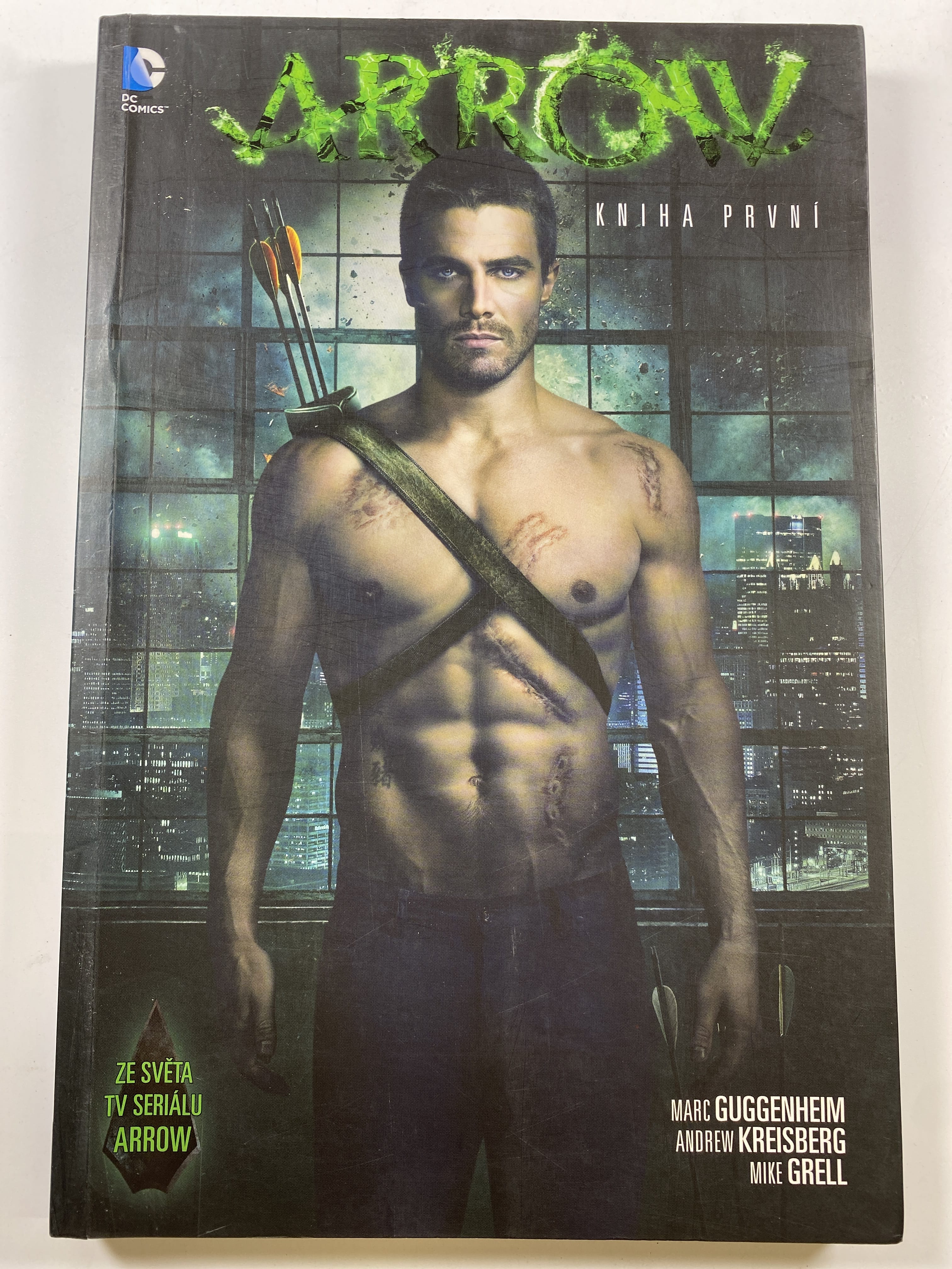 Arrow (kniha první) (Měkká)