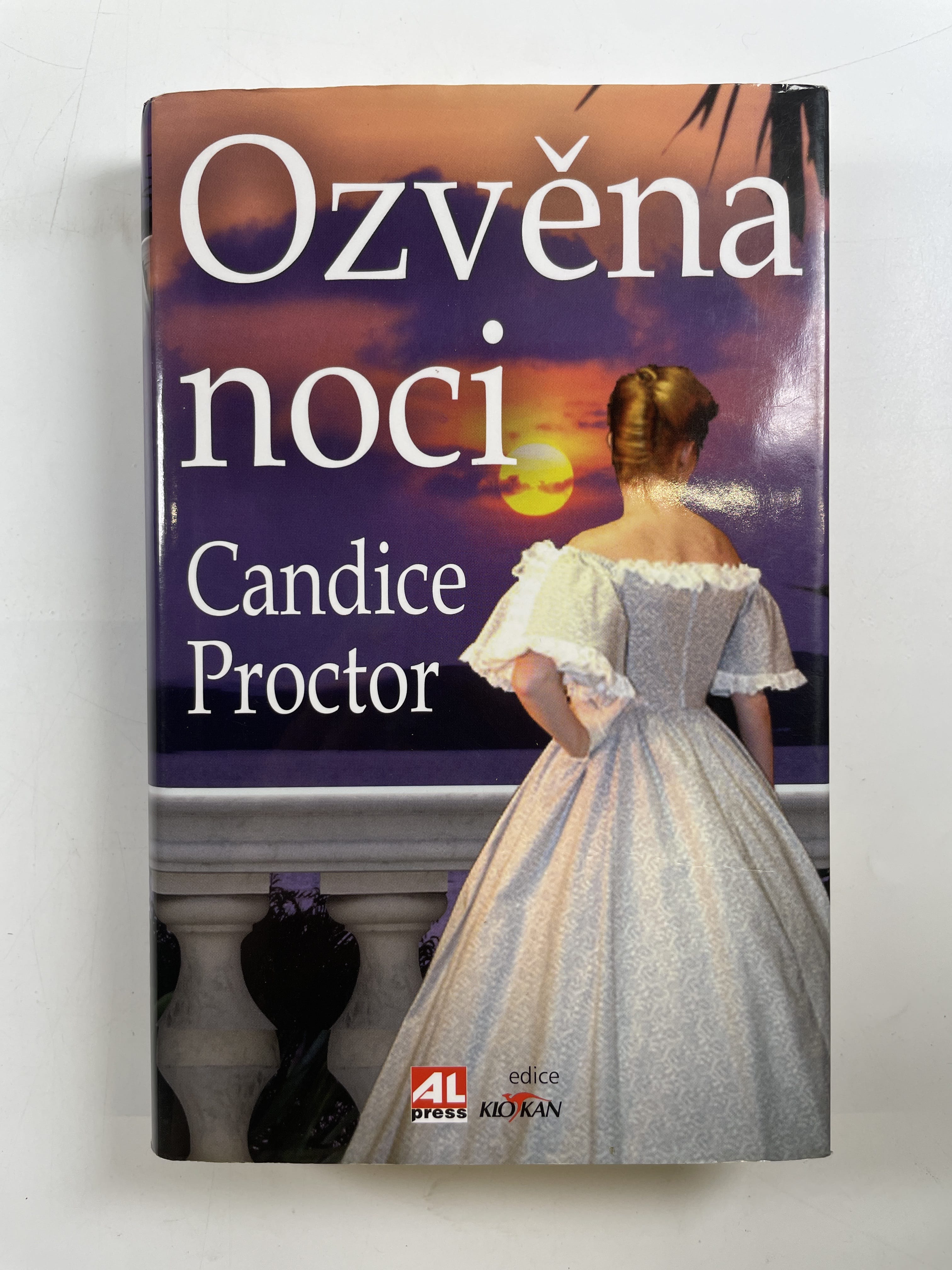 Levně Ozvěna noci