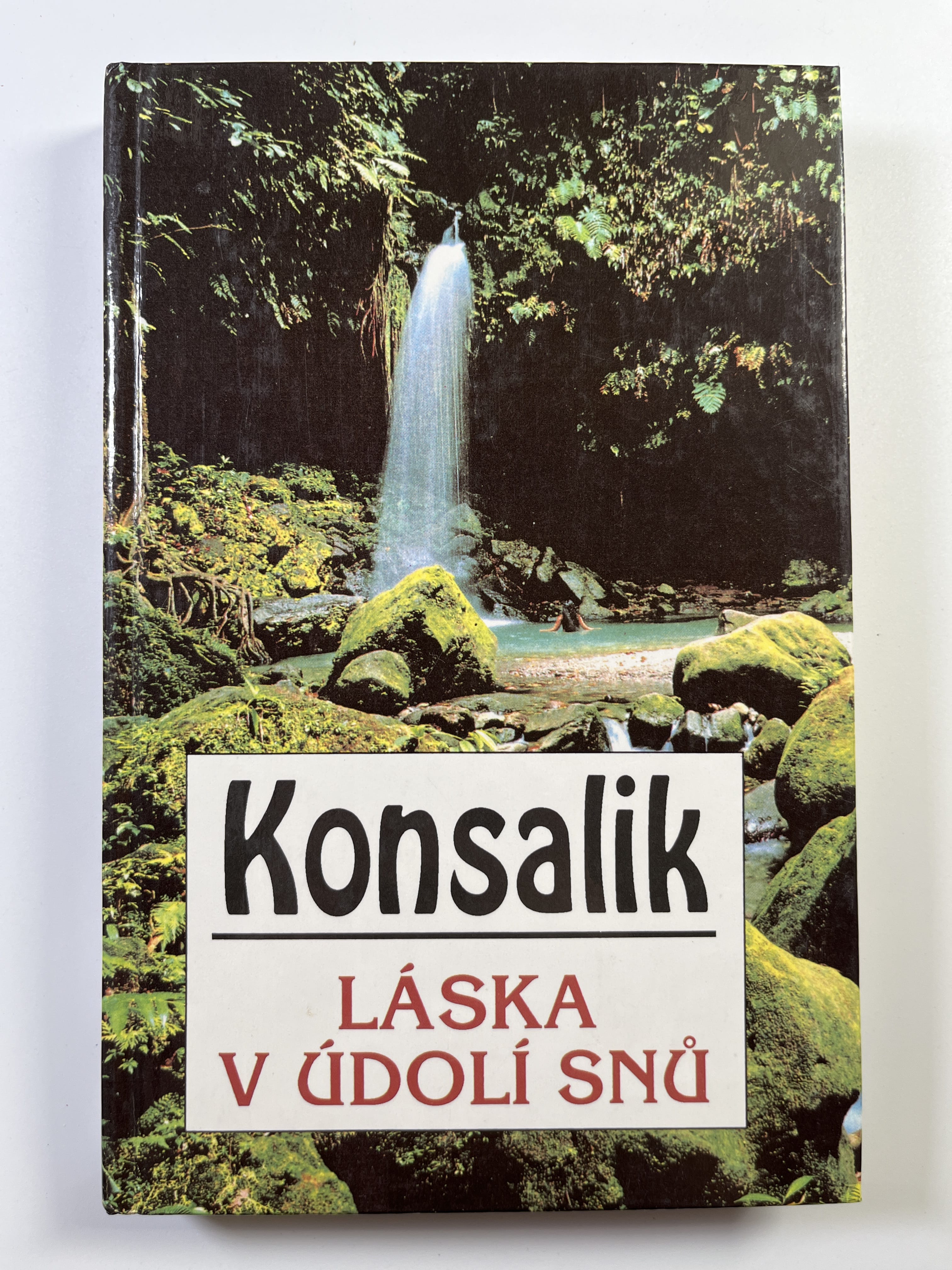 Levně Láska v údolí snů Pevná (1993)