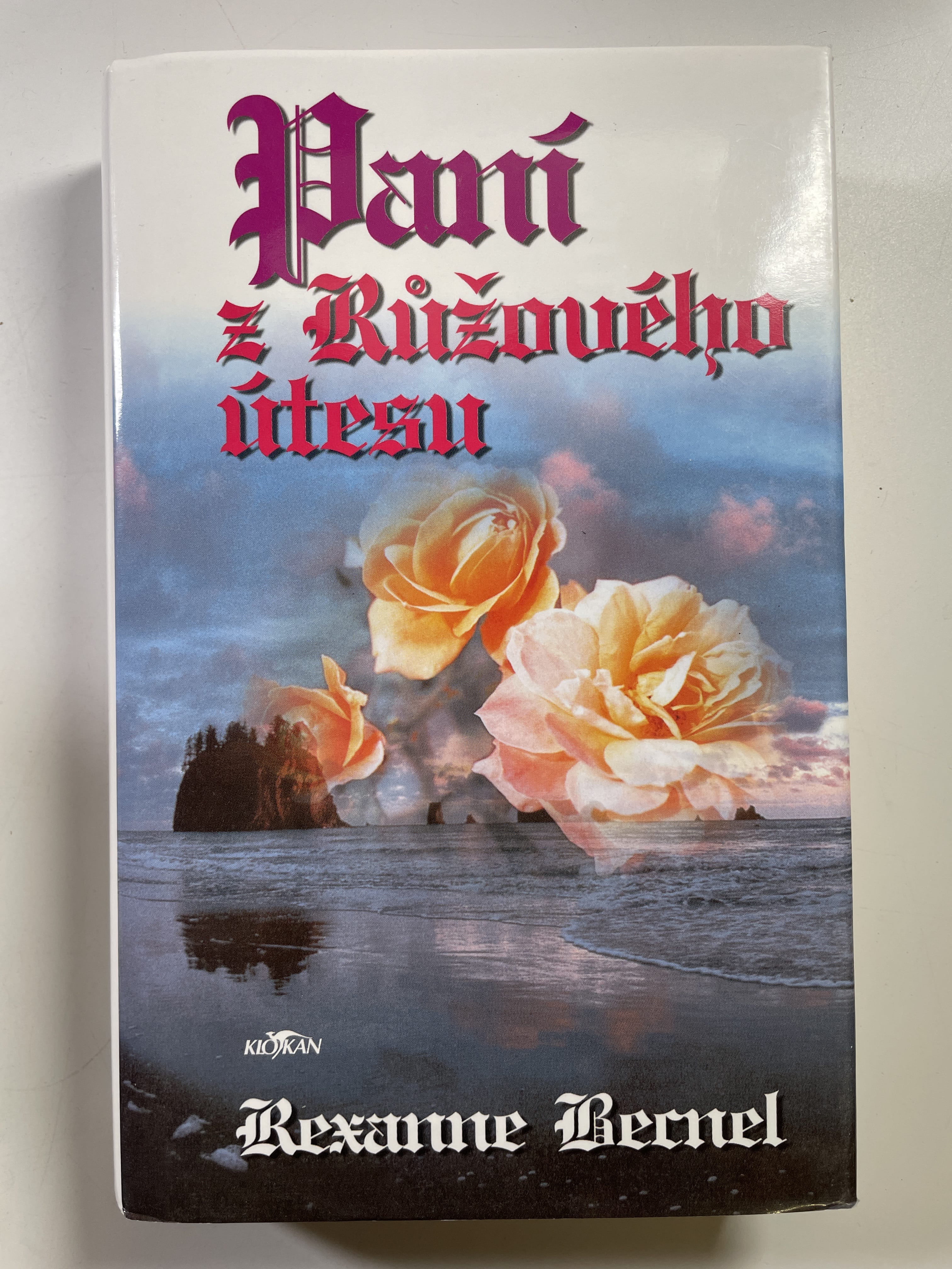 Levně Rytíř z Růžového útesu Pevná 2