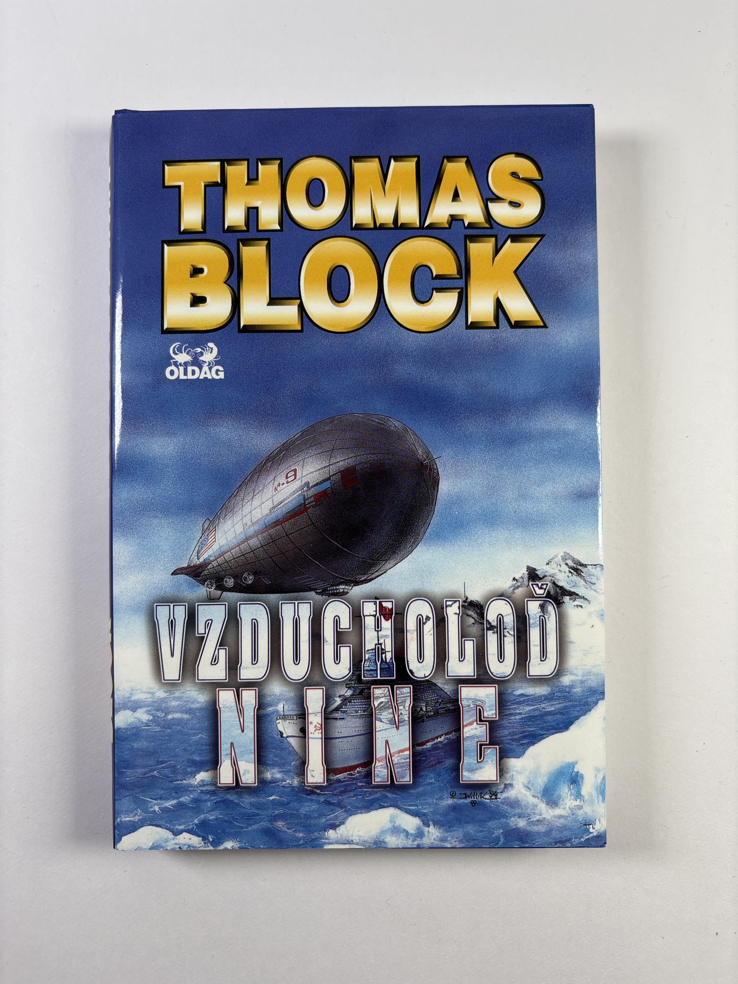 Levně Vzducholoď Nine Pevná 1995