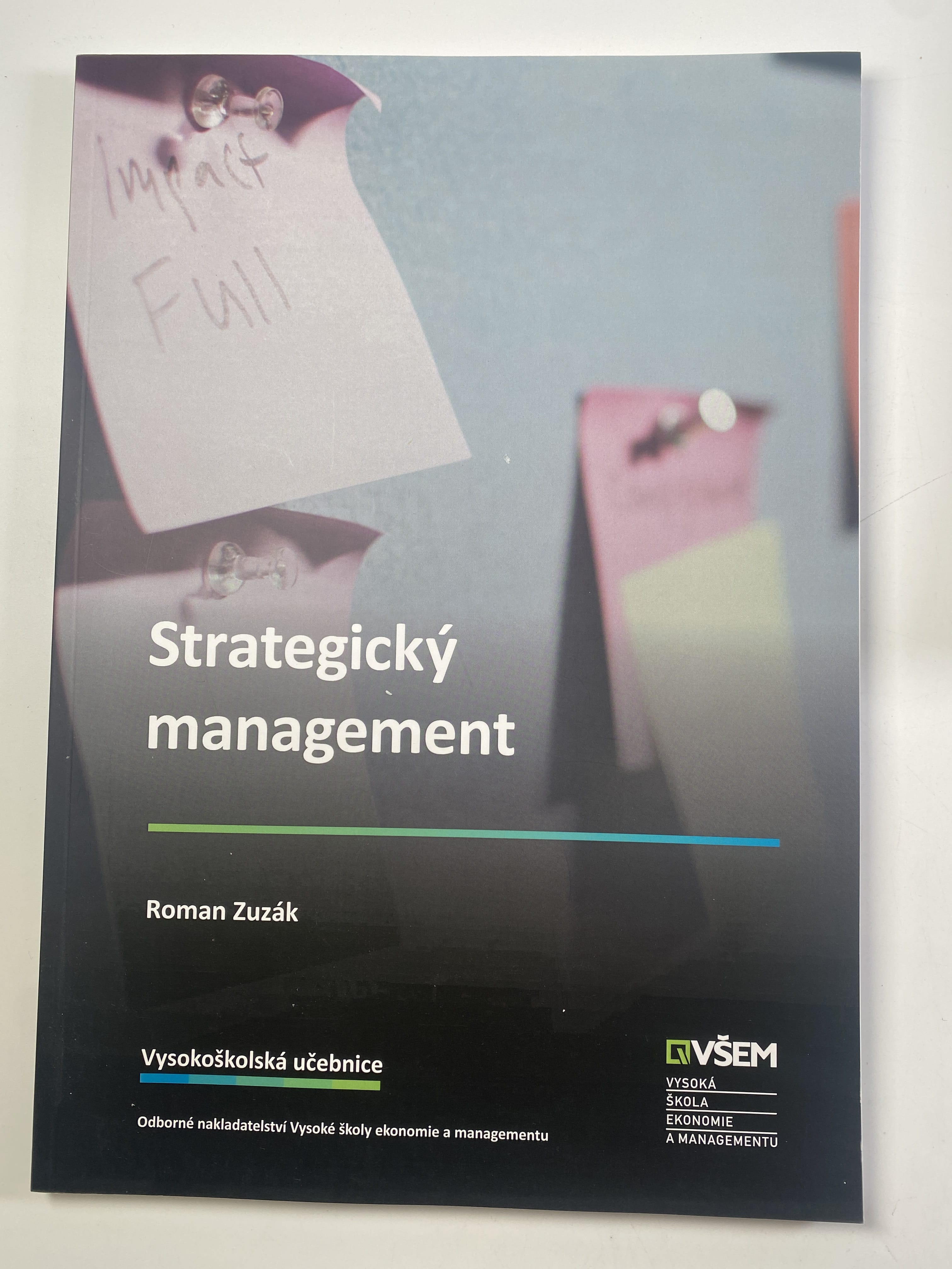 Levně Strategický management Měkká 2022