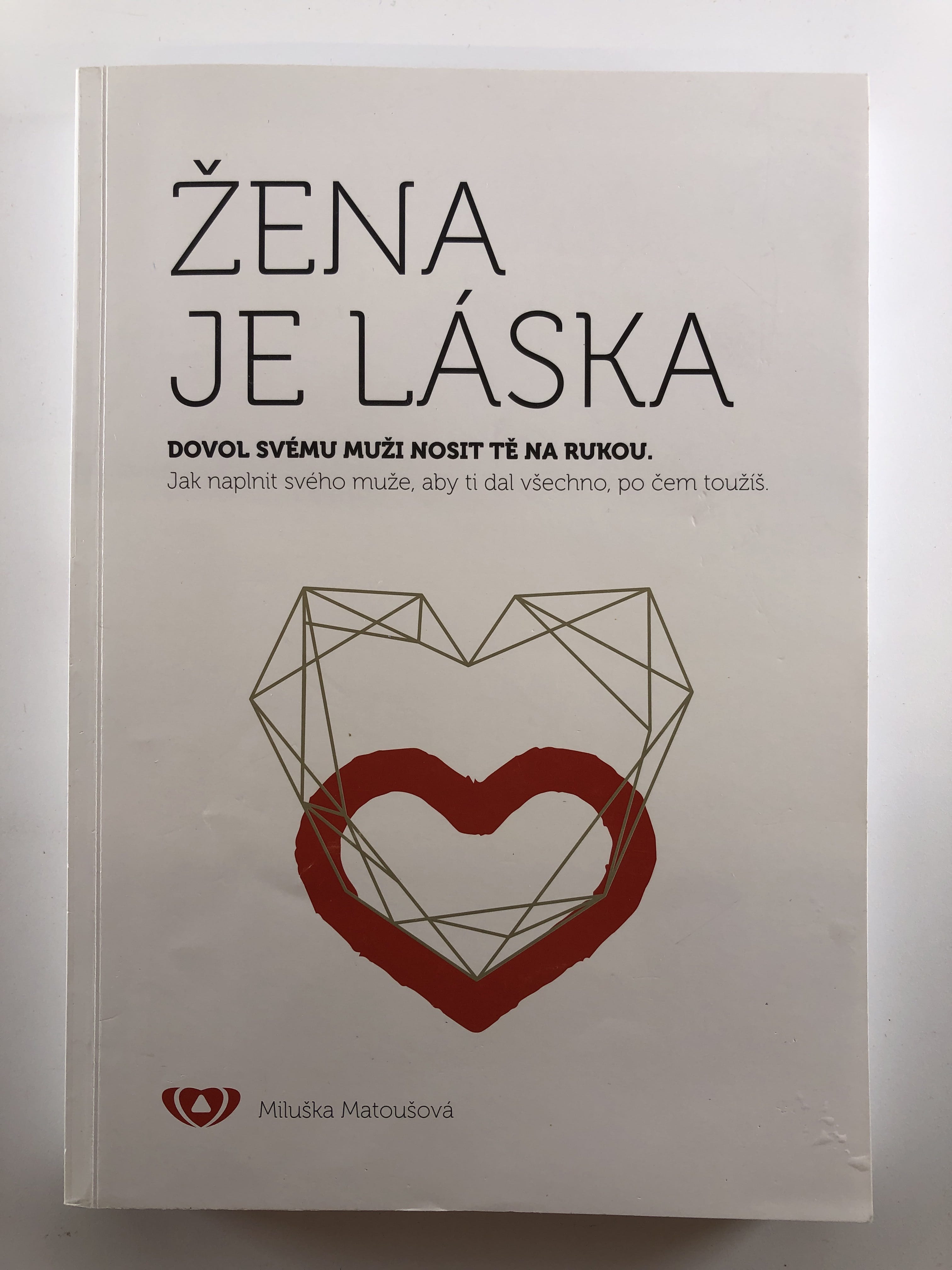 Žena je láska Měkká 2019