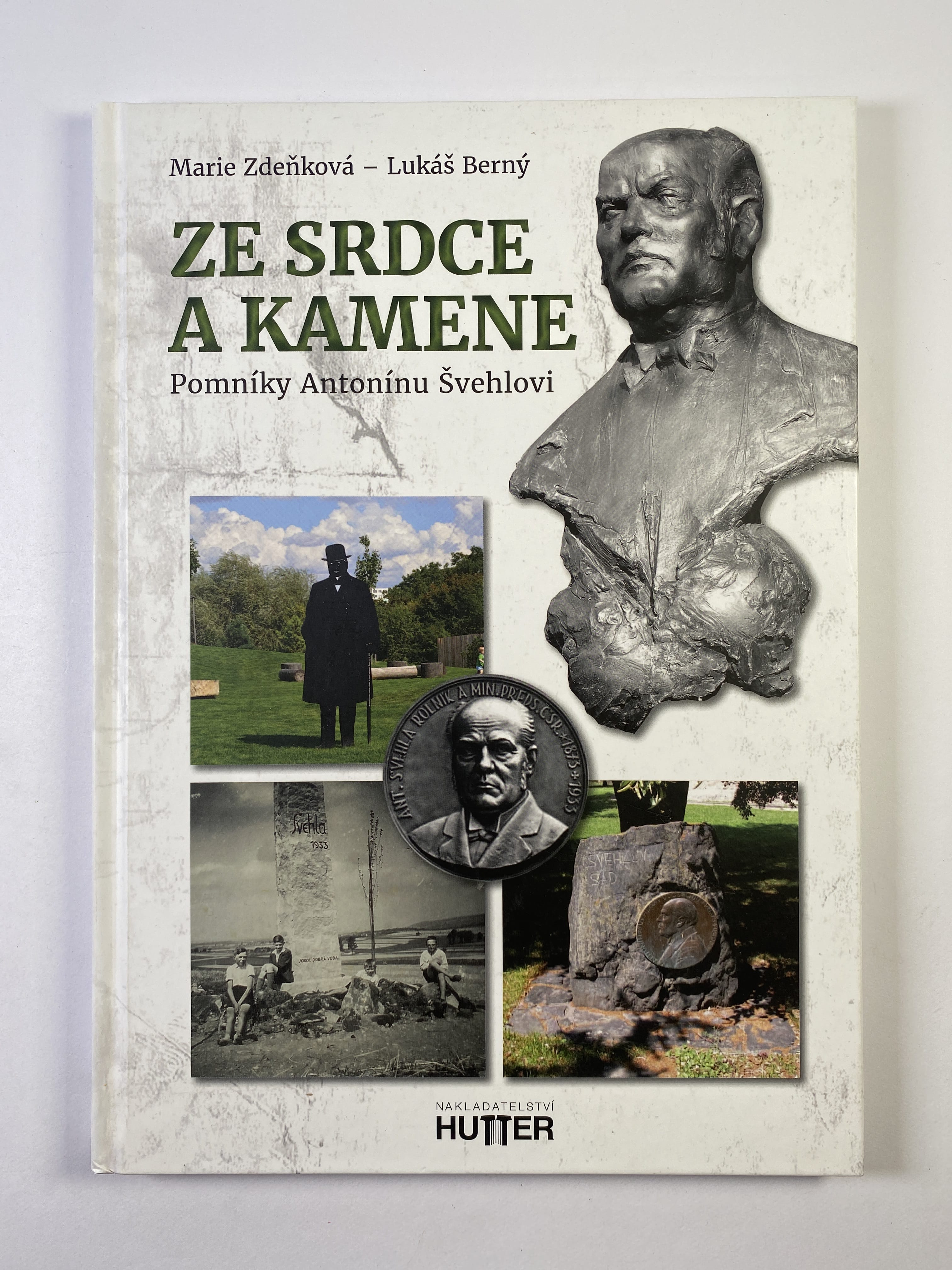 Levně Ze srdce a kamene