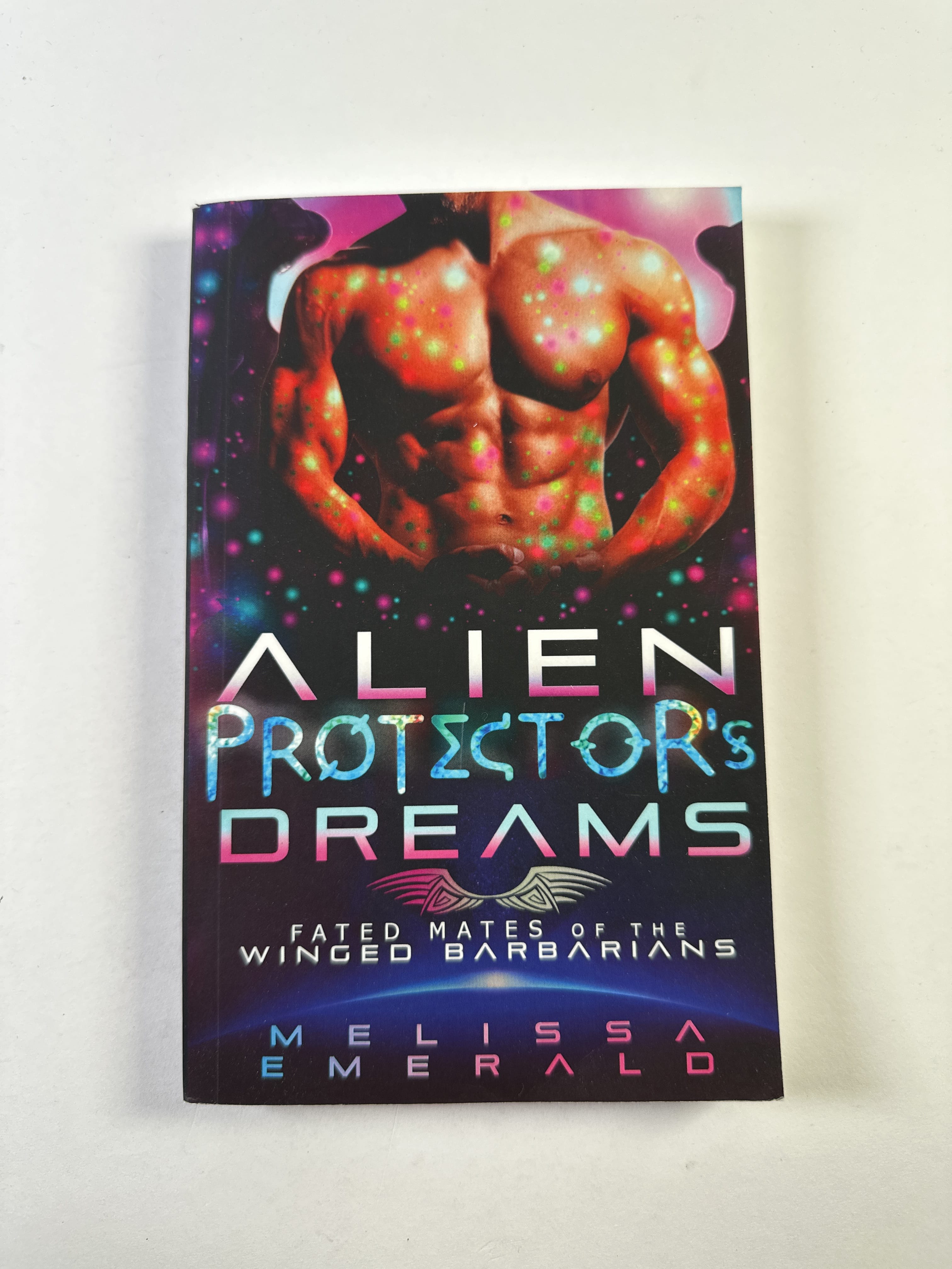 Levně Fated Mates of the Winged Barbarians: Alien Protector's Dreams (4)