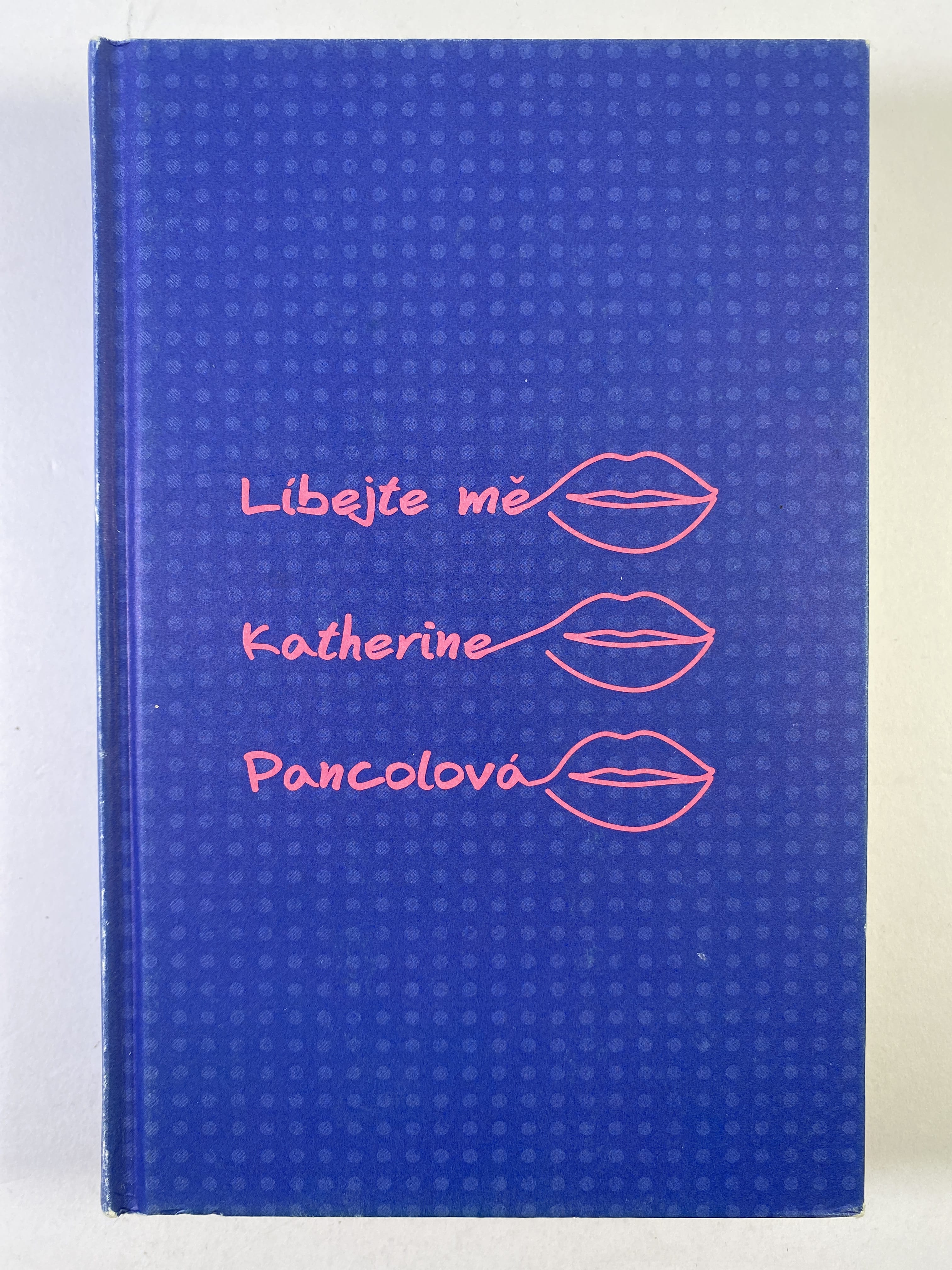 Líbejte mě Bez obalu 2014