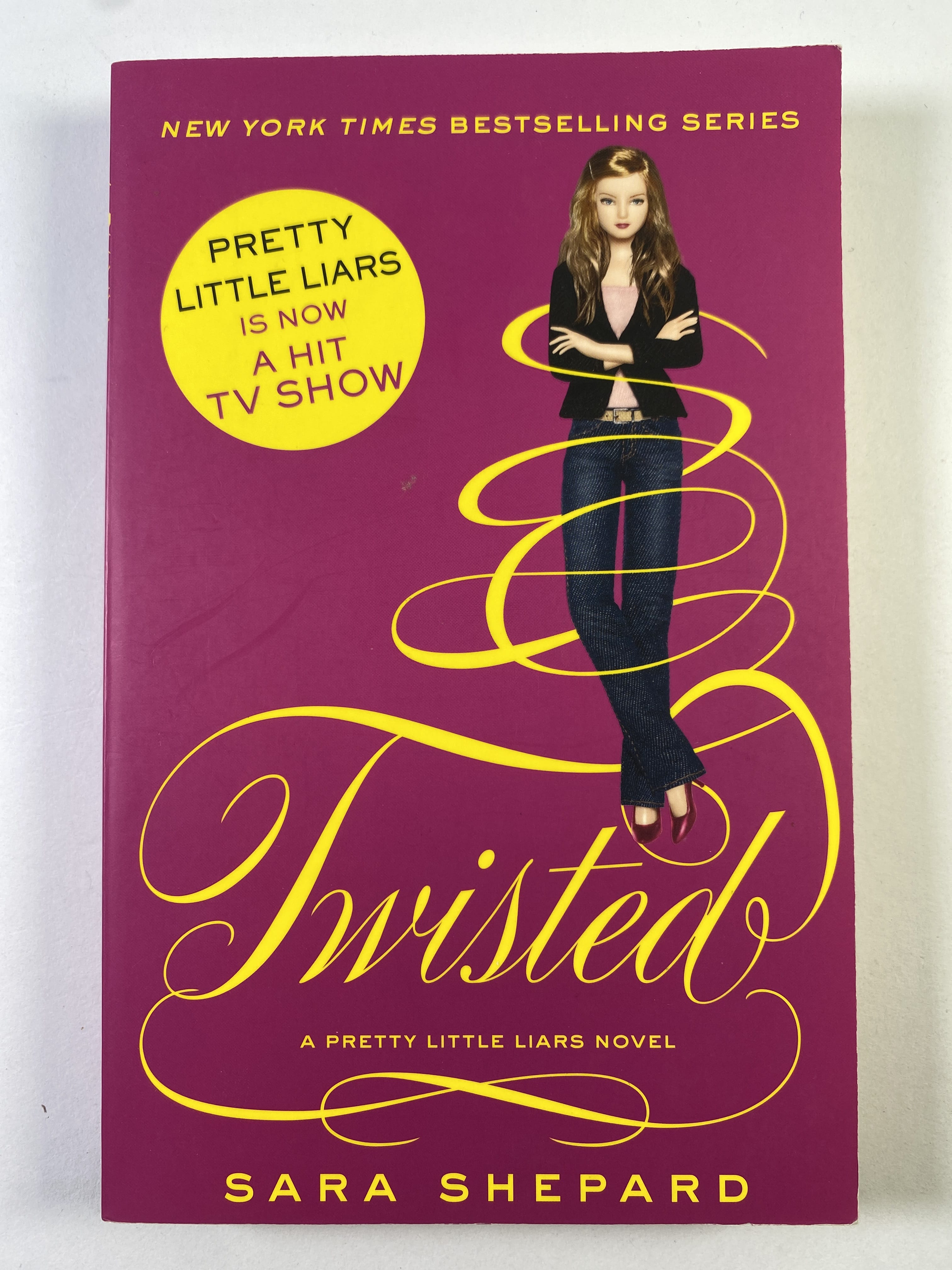 Levně Pretty Little Liars: Twisted (9)