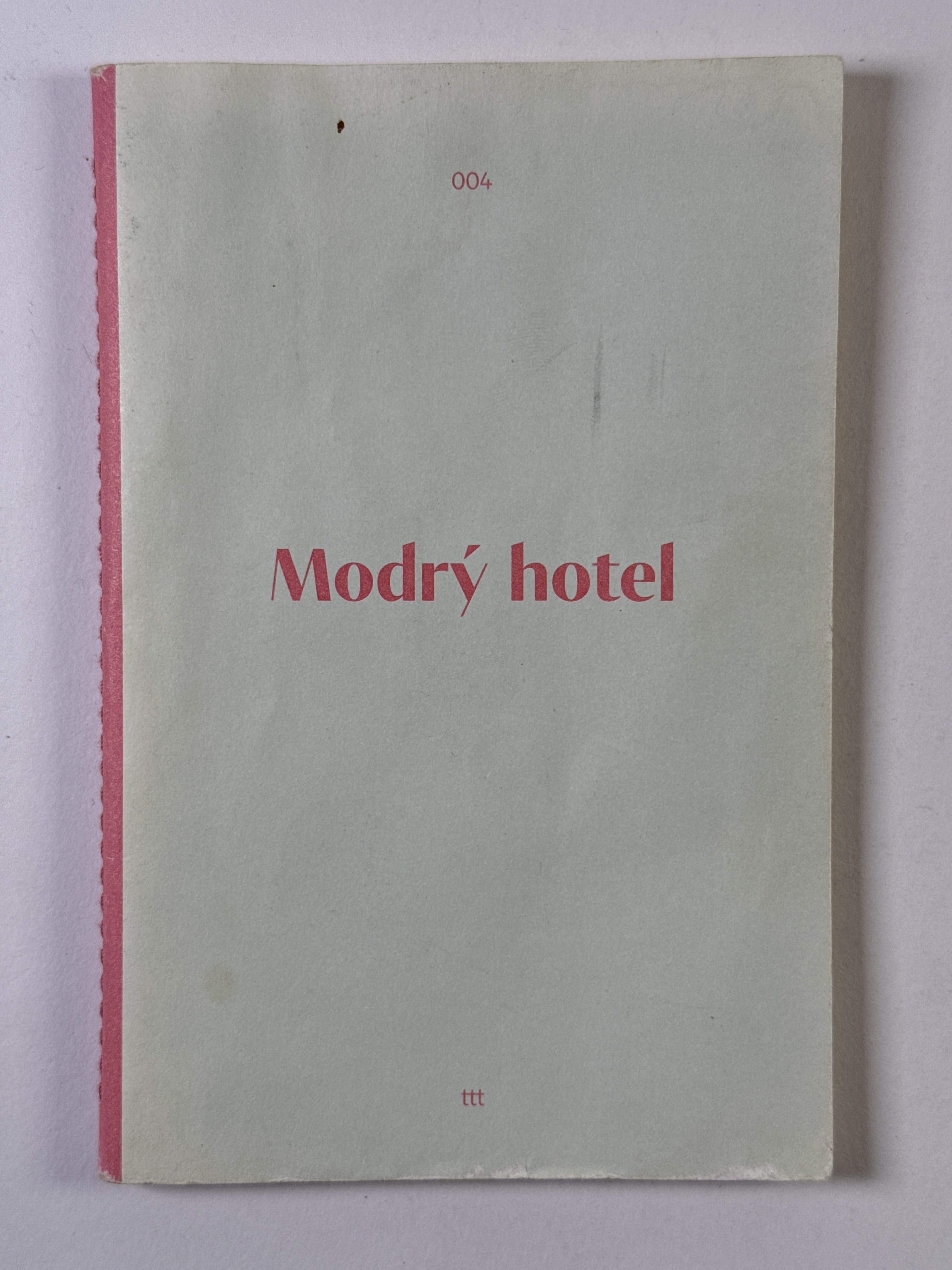Levně Modrý hotel