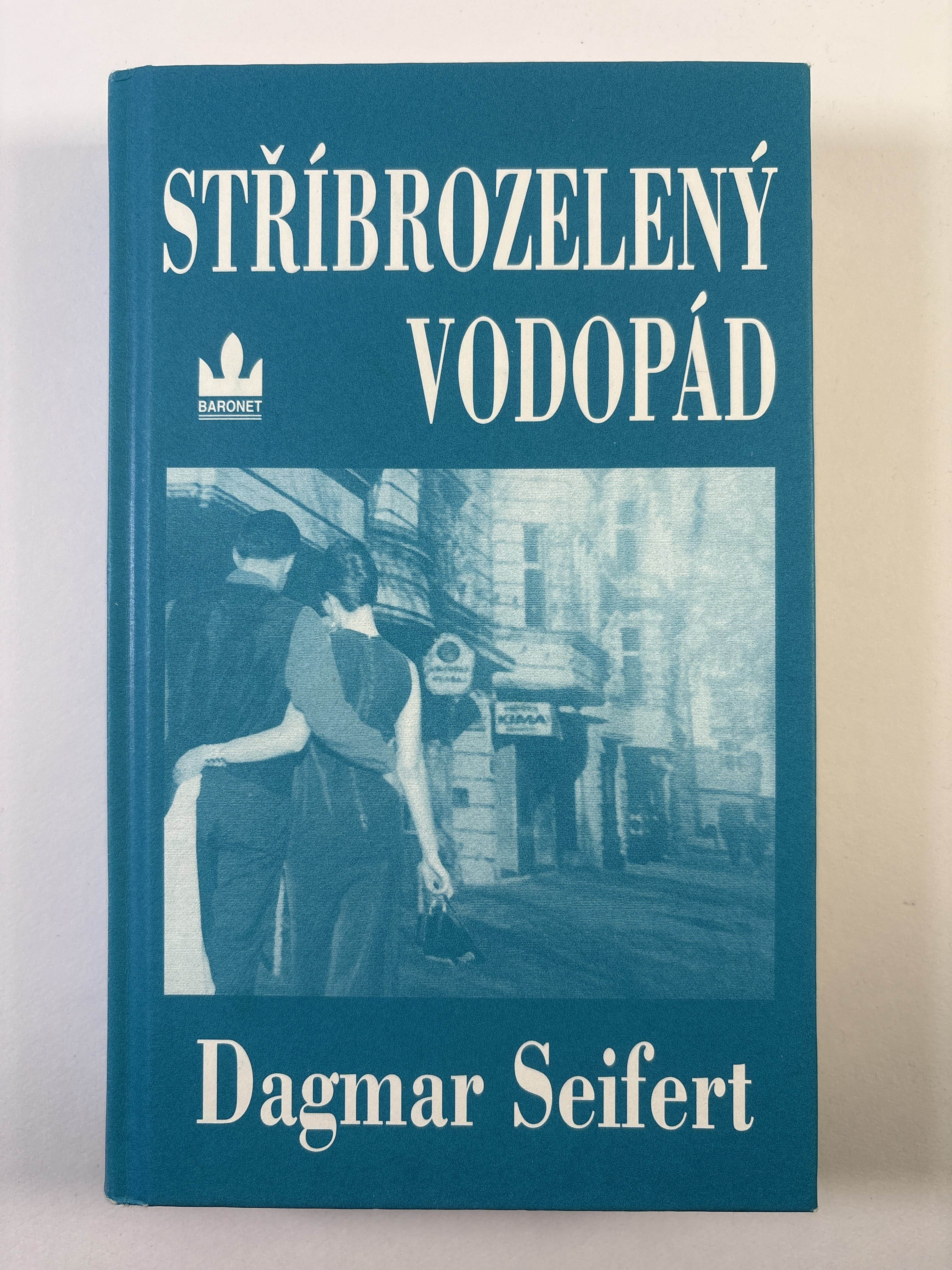 Stříbrozelený vodopád (bez obalu)