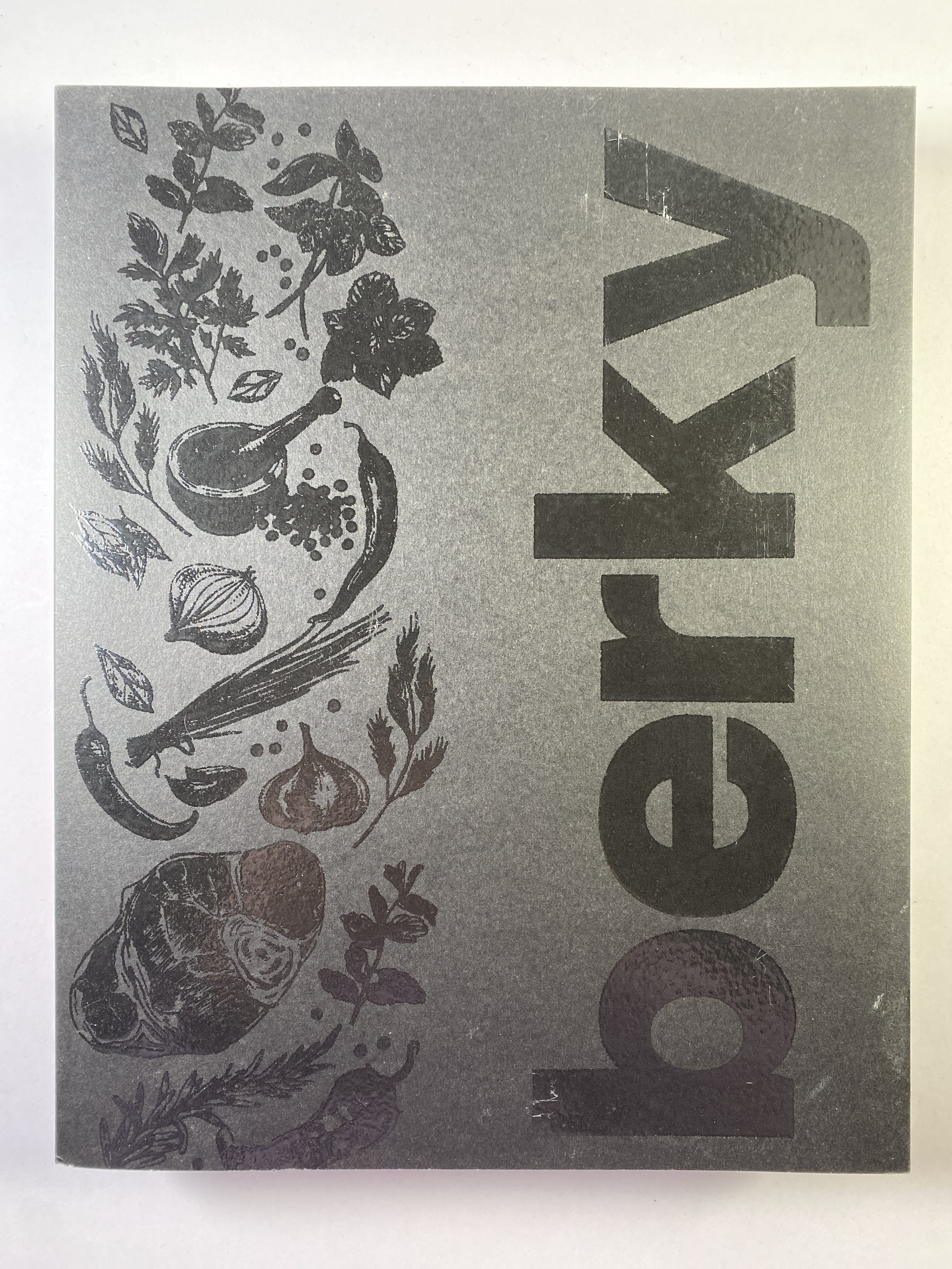 Kuchařka Pavla Berkyho: Více, než jen kuchařka… Kniha oceněná Ministerstvem kultury ČR a Památníkem národního písemnictví jako jedna z nejkrásnějších knih roku! Tu prostě musíte mít!