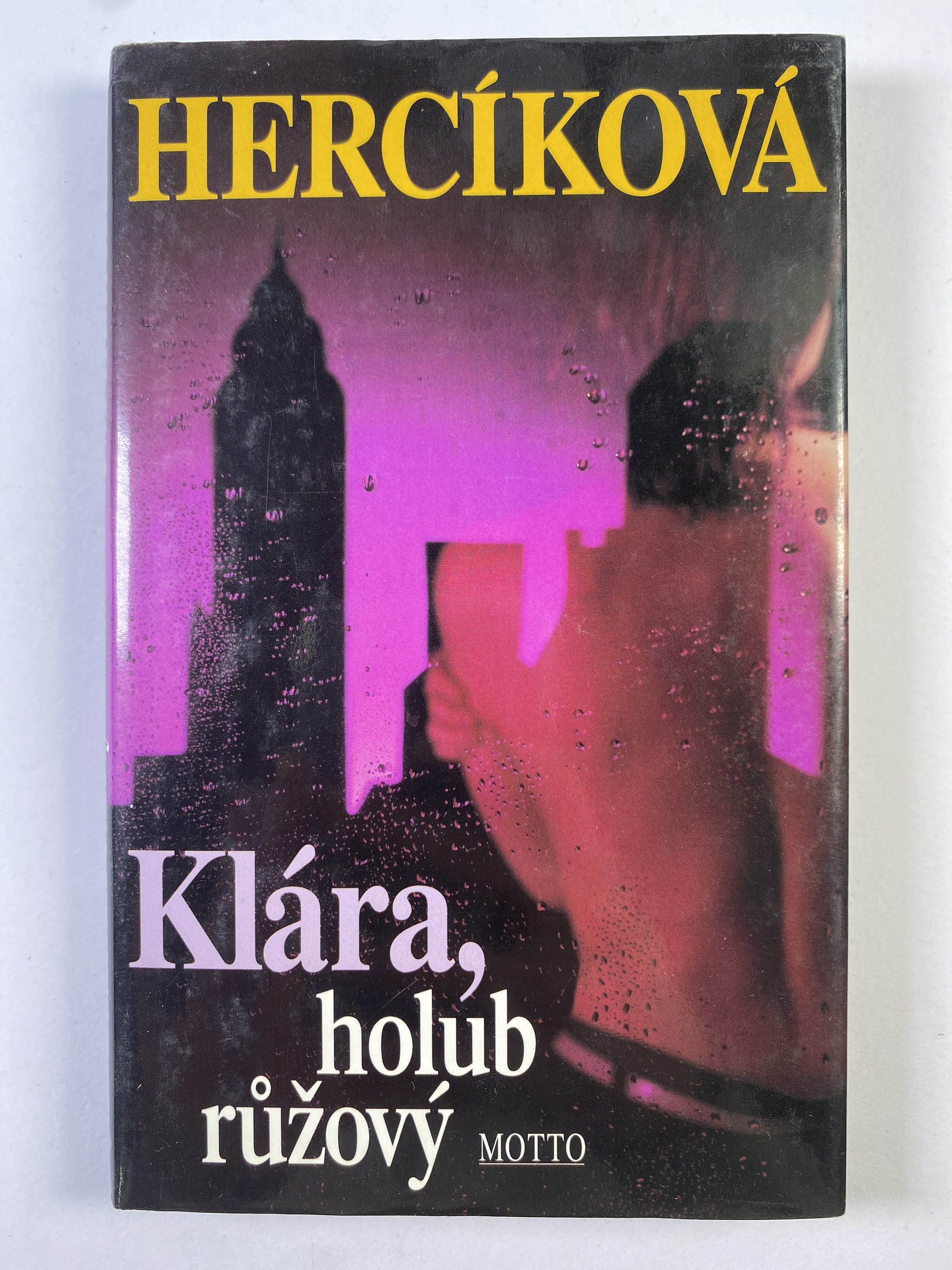 Klára, holub růžový