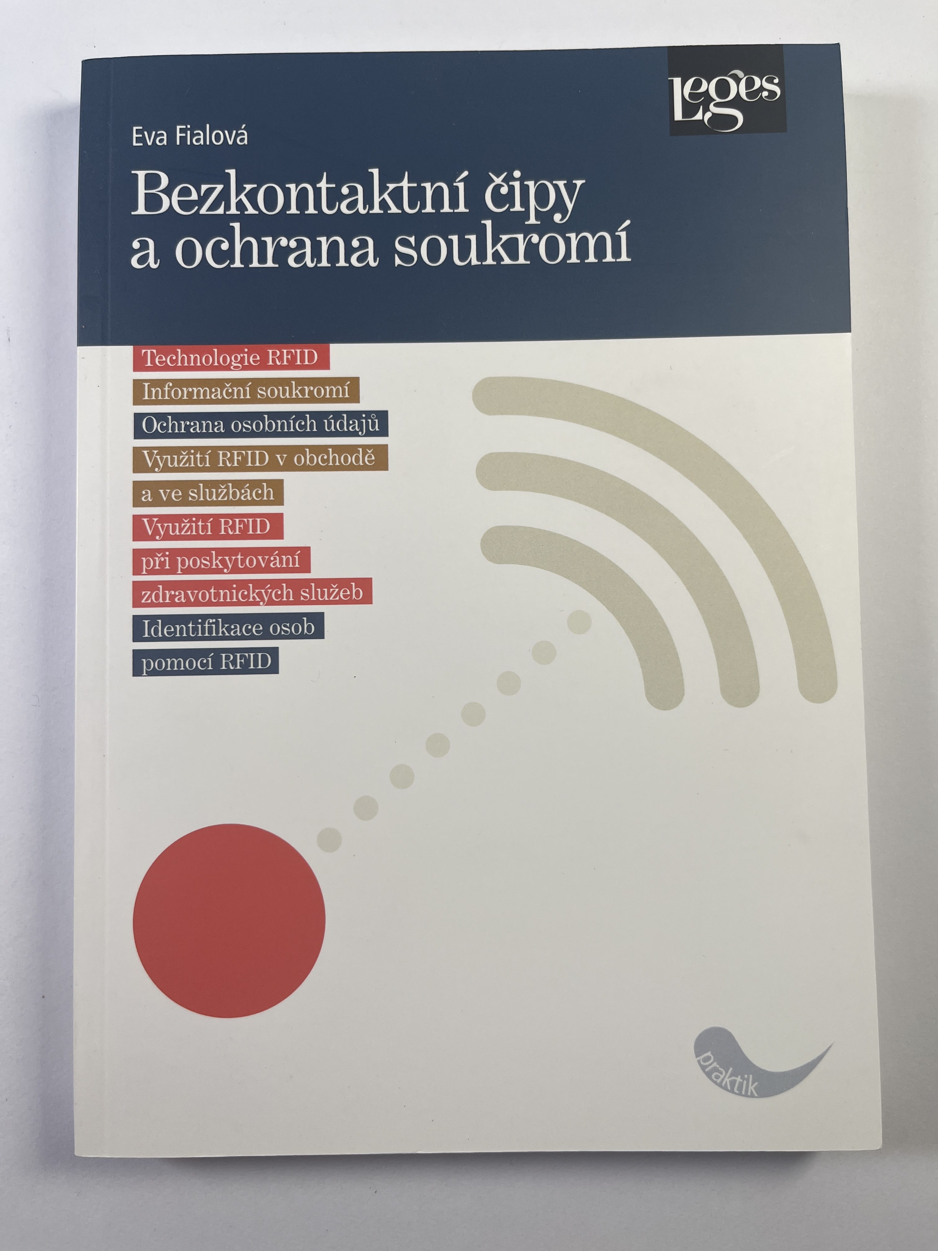 Levně Bezkontaktní čipy a ochrana soukromí