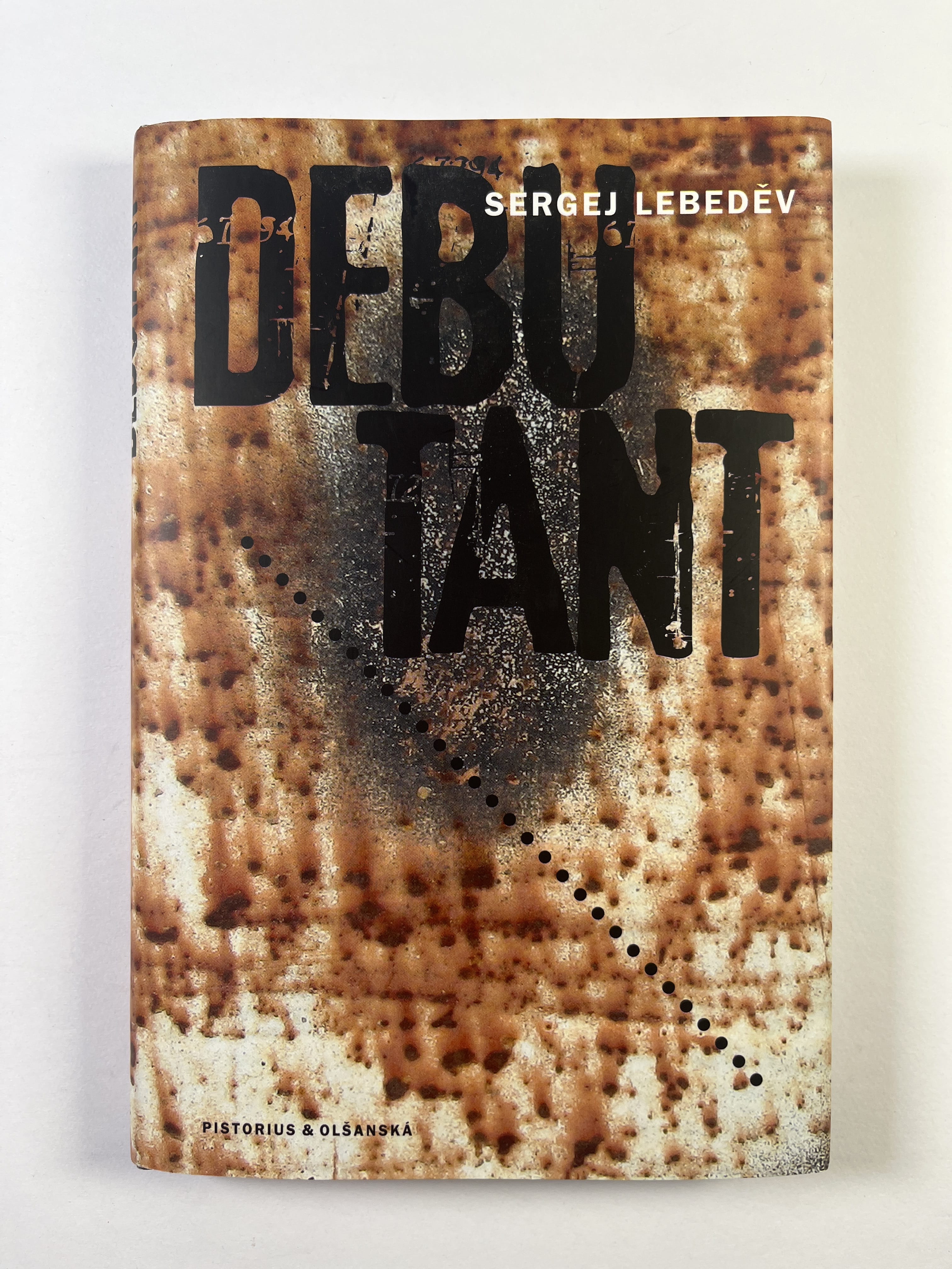 Levně Debutant