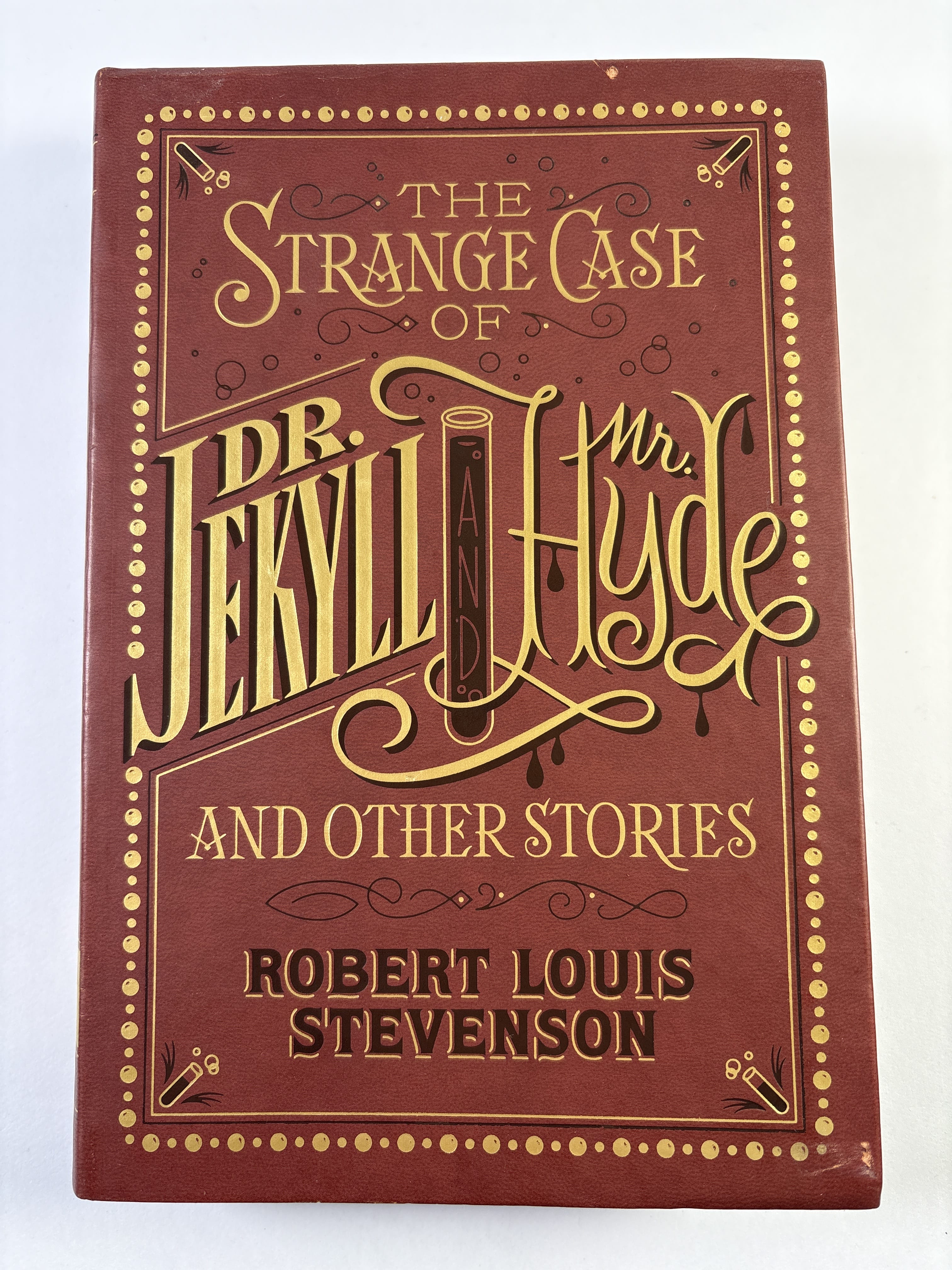 Levně Strange Case of Dr Jekyll and Mr Hyde and Other Tales Měkká 2023