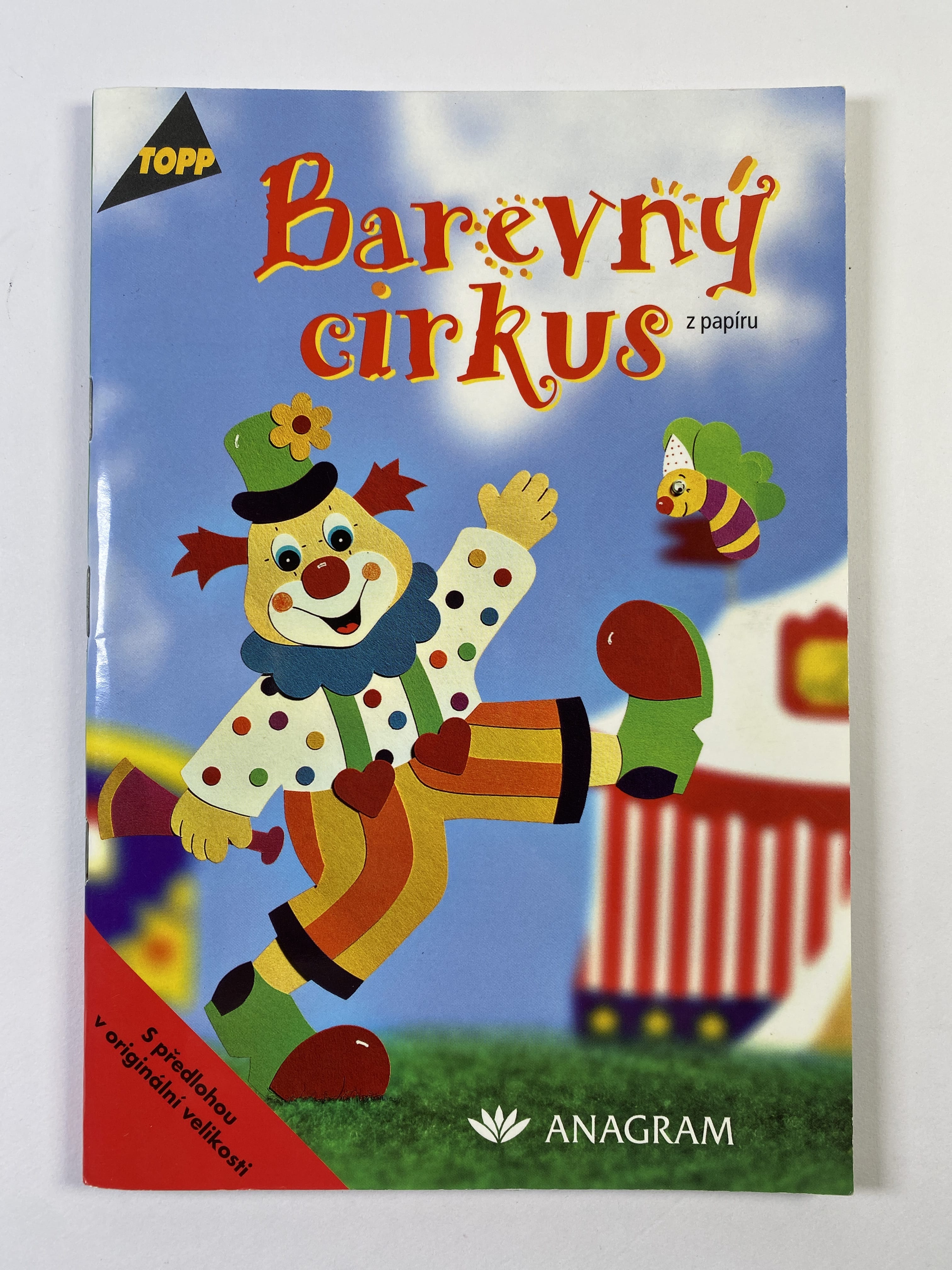 Levně Barevný cirkus z papíru Měkká (2007)