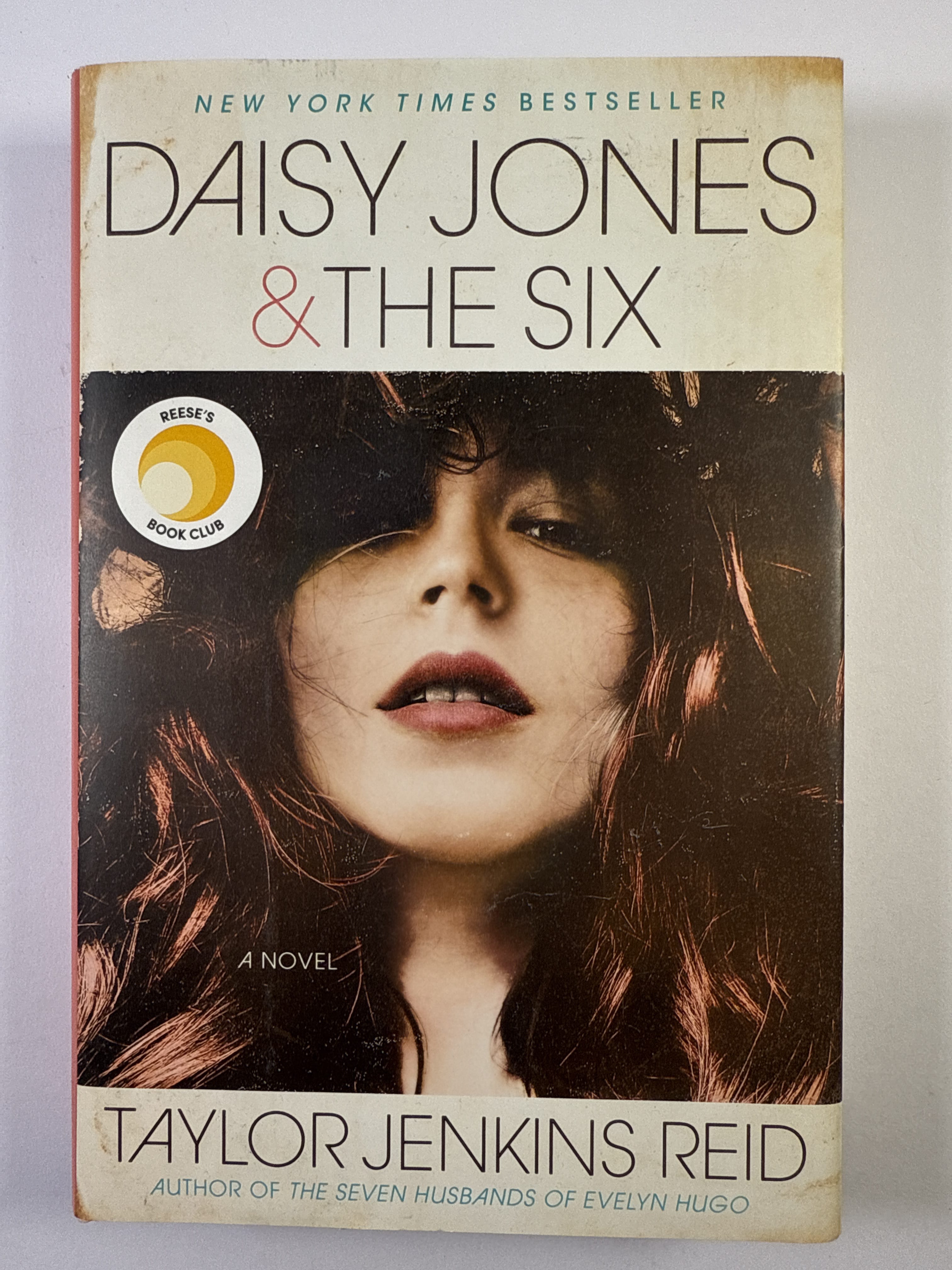 Levně Daisy Jones & The Six