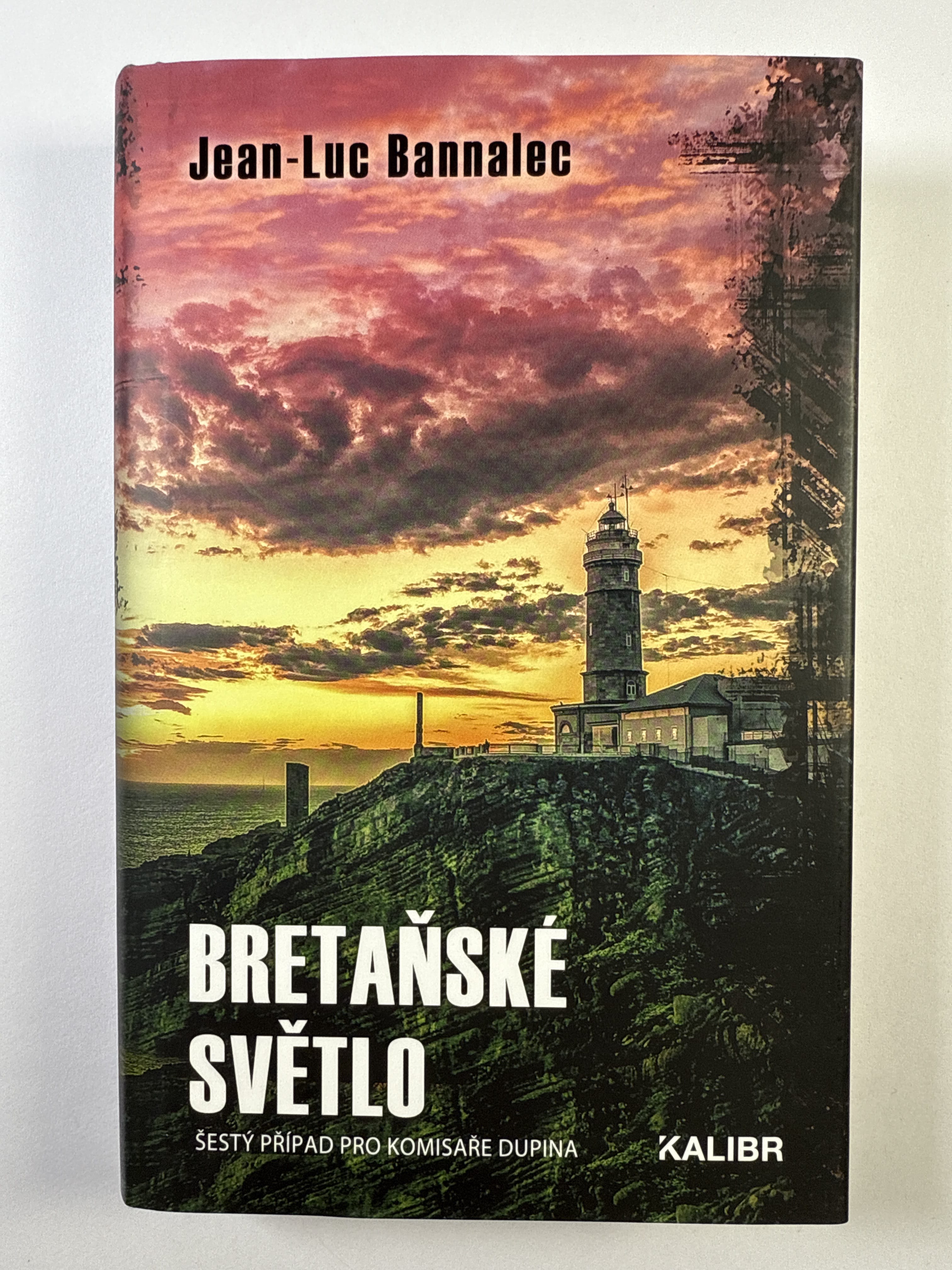 Případy komisaře Dupina: Bretaňské světlo (6) Pevná (2024)